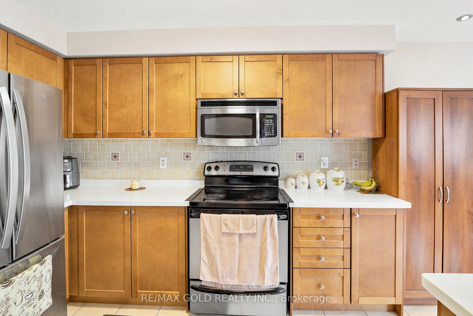 Photo 19 of 222 Fairwood Circle, Brampton, Sandringham-Wellington — HOMEH