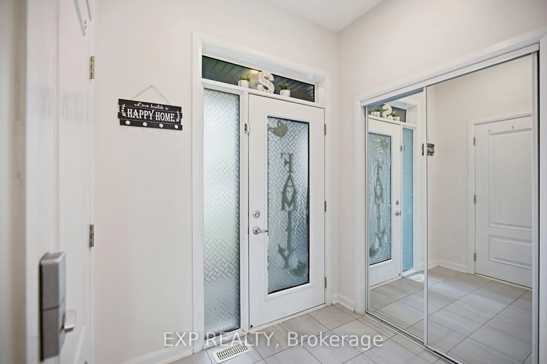 Photo 5 of 107 Teelin Circle, Ottawa, Barrhaven - Half Moon Bay — HOMEH