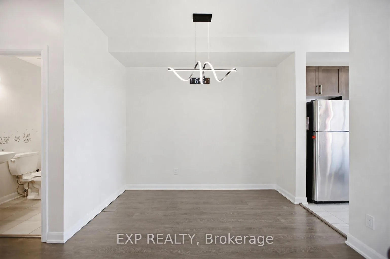 Photo 7 of 107 Teelin Circle, Ottawa, Barrhaven - Half Moon Bay — HOMEH