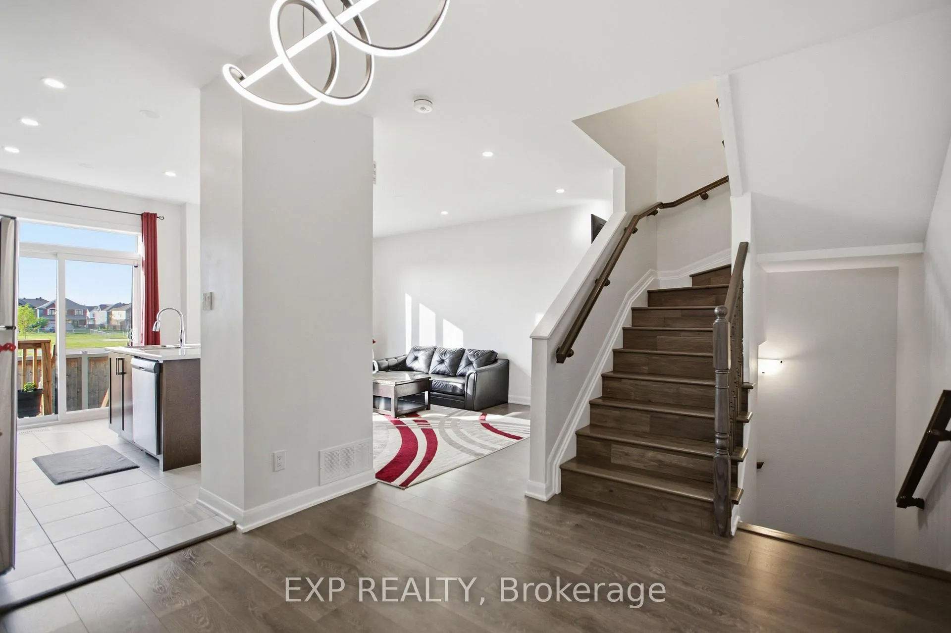 Photo 9 of 107 Teelin Circle, Ottawa, Barrhaven - Half Moon Bay — HOMEH