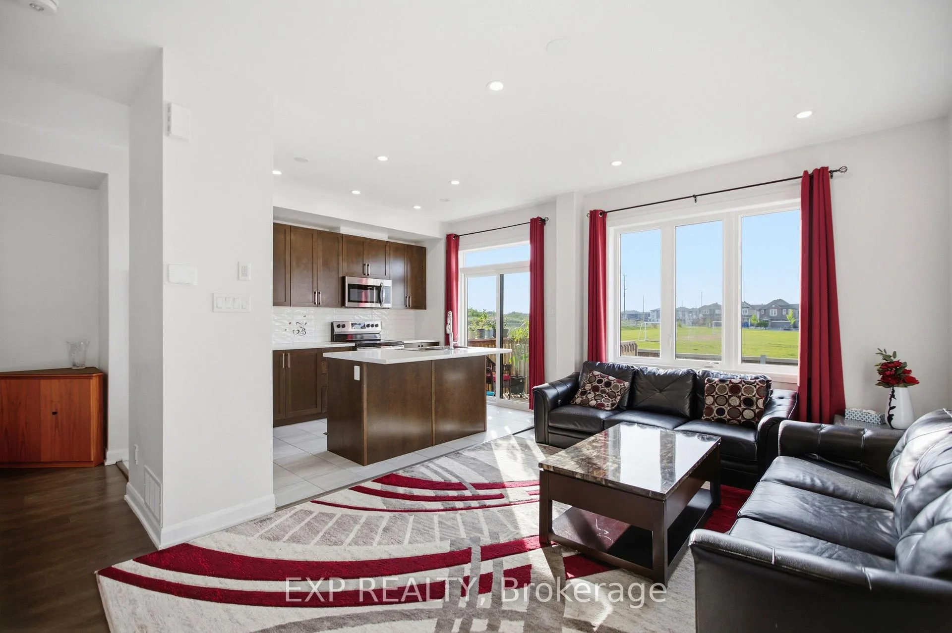 Photo 11 of 107 Teelin Circle, Ottawa, Barrhaven - Half Moon Bay — HOMEH
