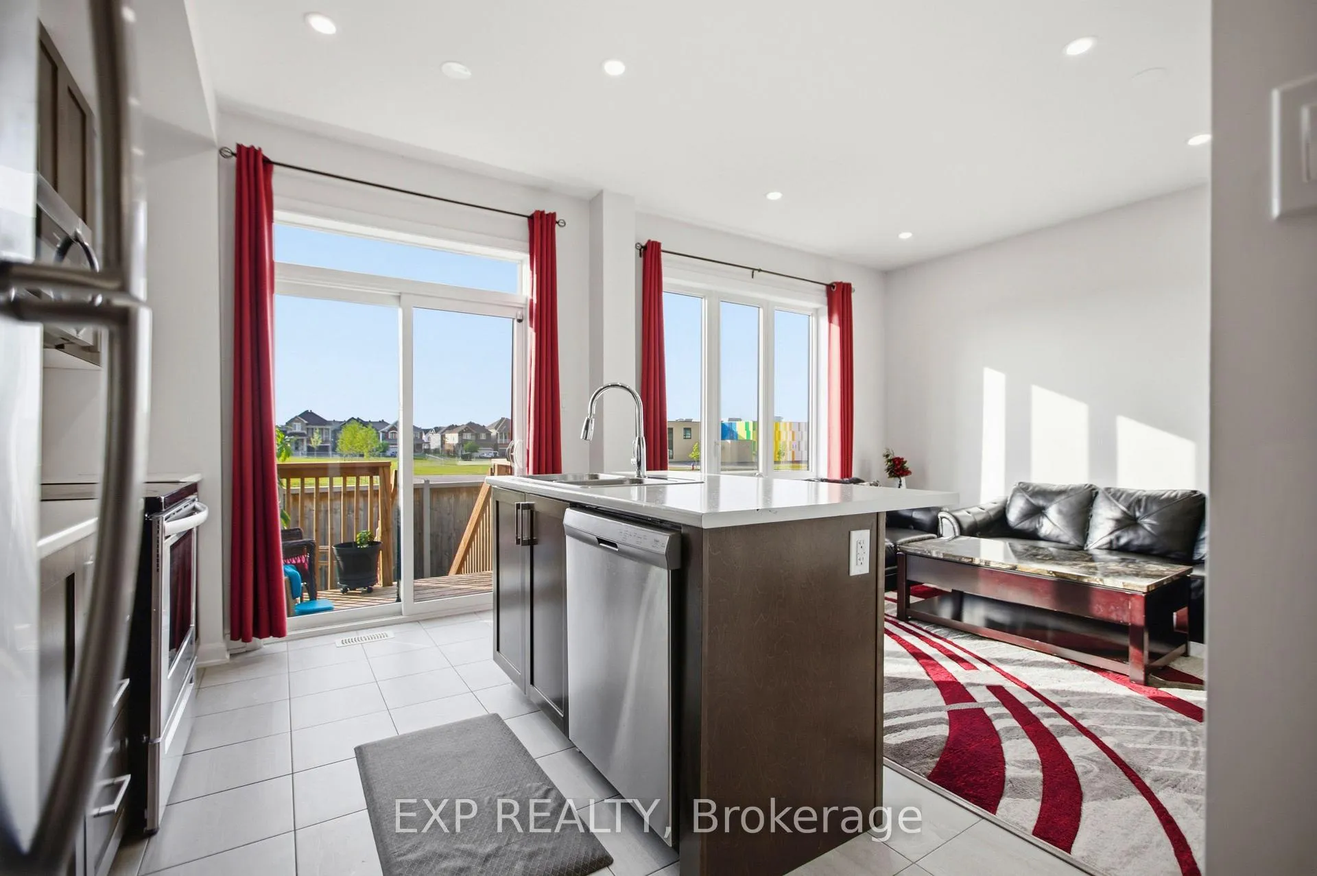 Photo 15 of 107 Teelin Circle, Ottawa, Barrhaven - Half Moon Bay — HOMEH