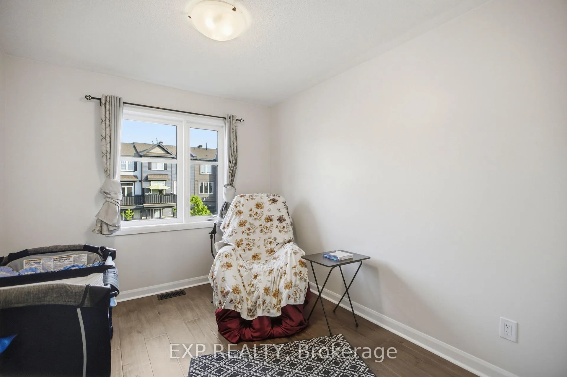Photo 22 of 107 Teelin Circle, Ottawa, Barrhaven - Half Moon Bay — HOMEH