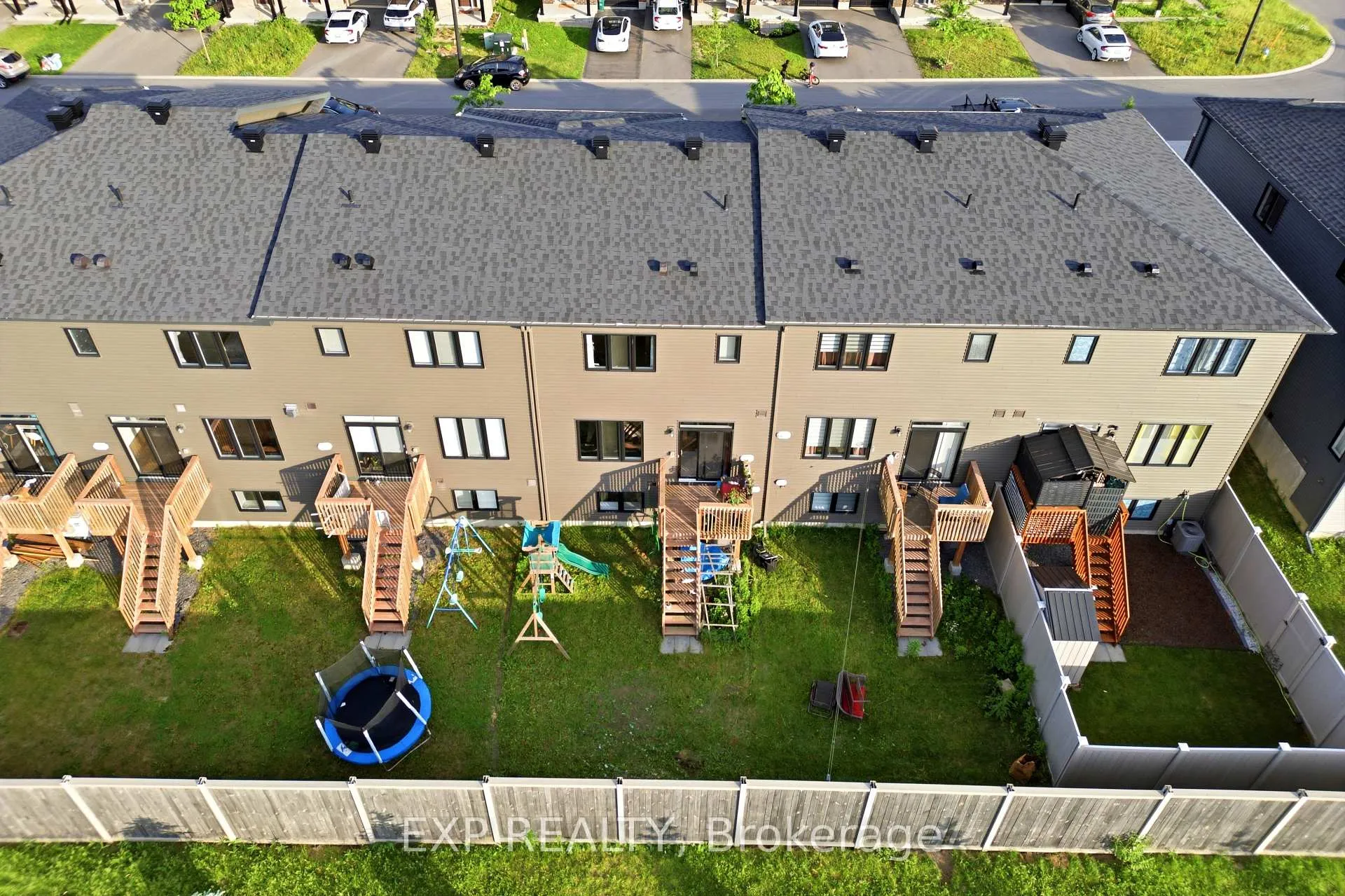 Photo 28 of 107 Teelin Circle, Ottawa, Barrhaven - Half Moon Bay — HOMEH