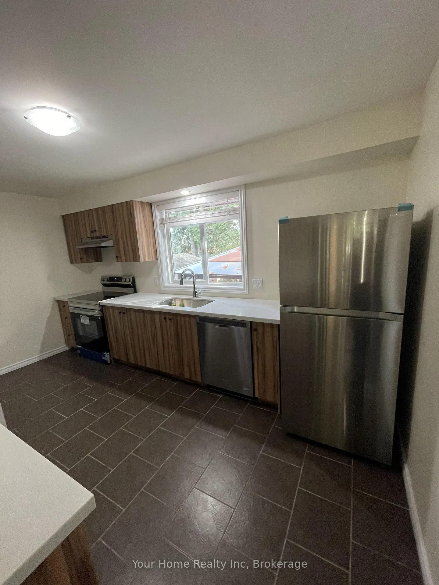 Photo 7 of Unit Main Floor, 37 Rutherford Drive E, Kitchener — HOMEH