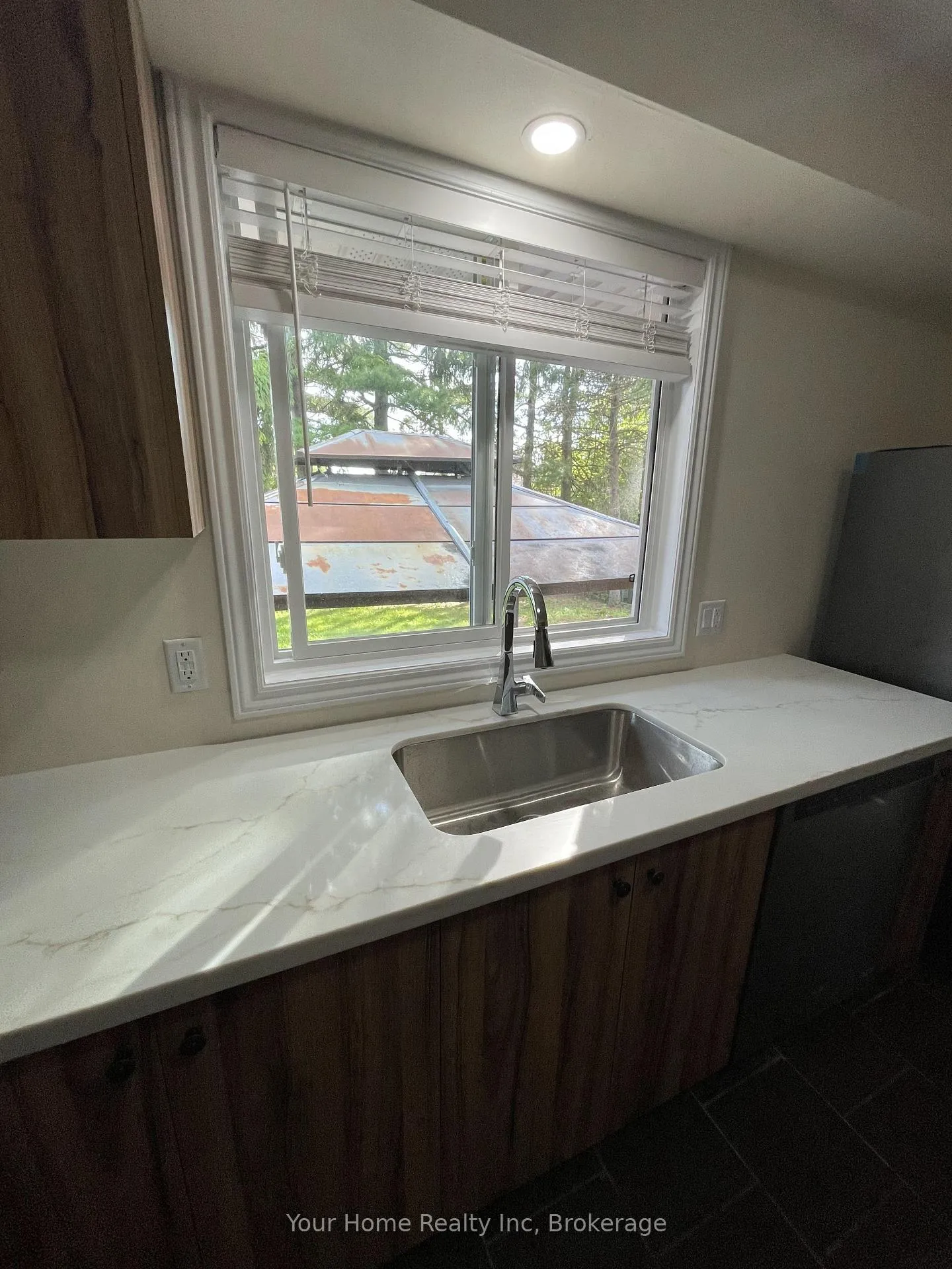 Photo 10 of Unit Main Floor, 37 Rutherford Drive E, Kitchener — HOMEH