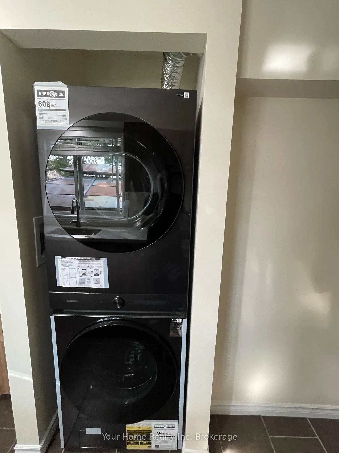 Photo 12 of Unit Main Floor, 37 Rutherford Drive E, Kitchener — HOMEH