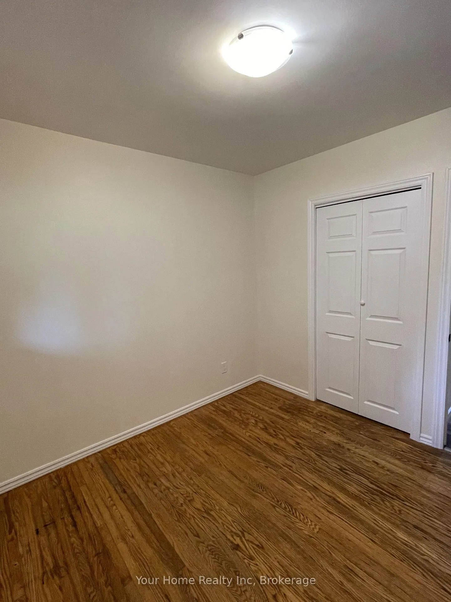 Photo 21 of Unit Main Floor, 37 Rutherford Drive E, Kitchener — HOMEH