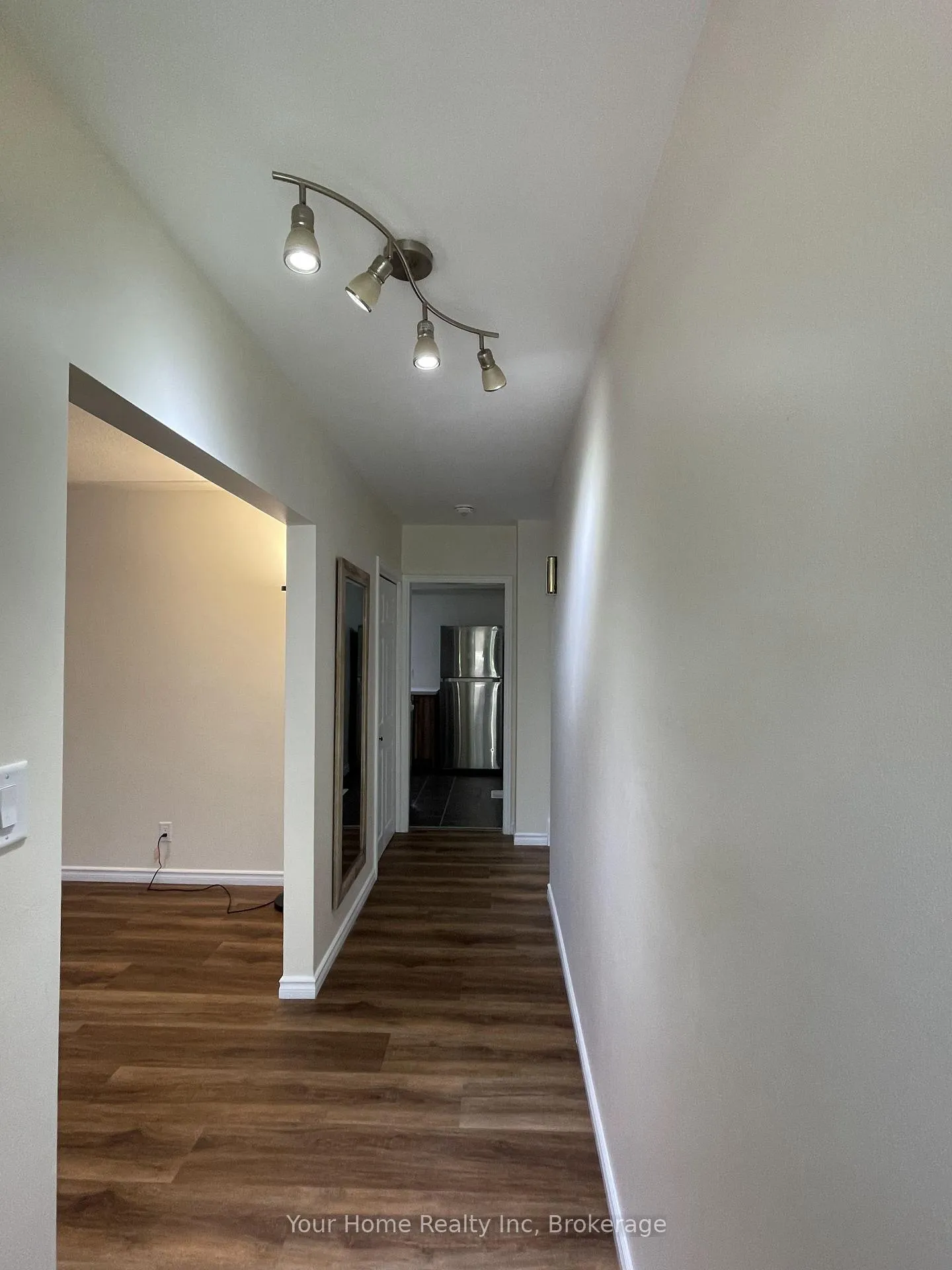 Photo 25 of Unit Main Floor, 37 Rutherford Drive E, Kitchener — HOMEH