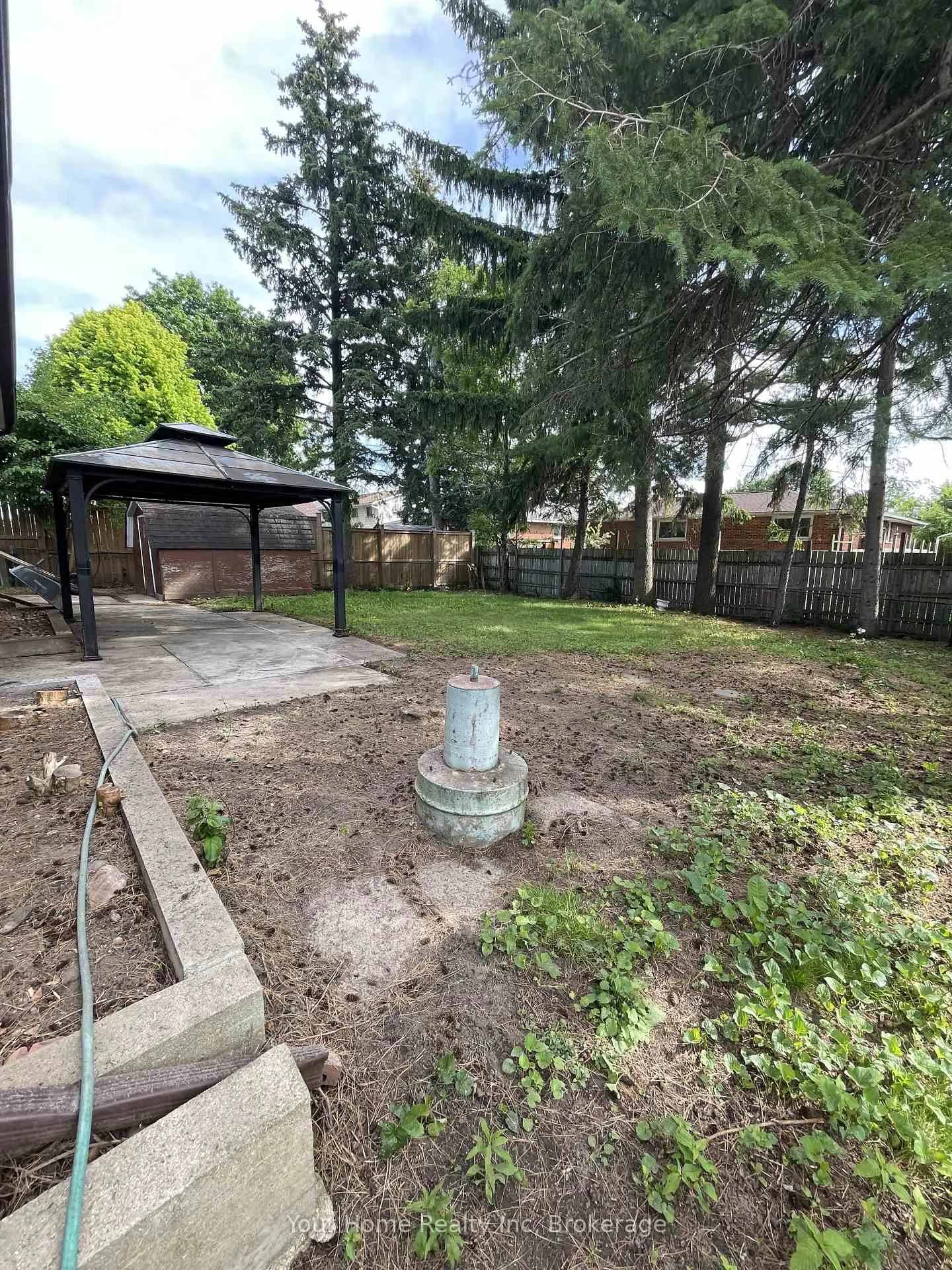 Photo 26 of Unit Main Floor, 37 Rutherford Drive E, Kitchener — HOMEH