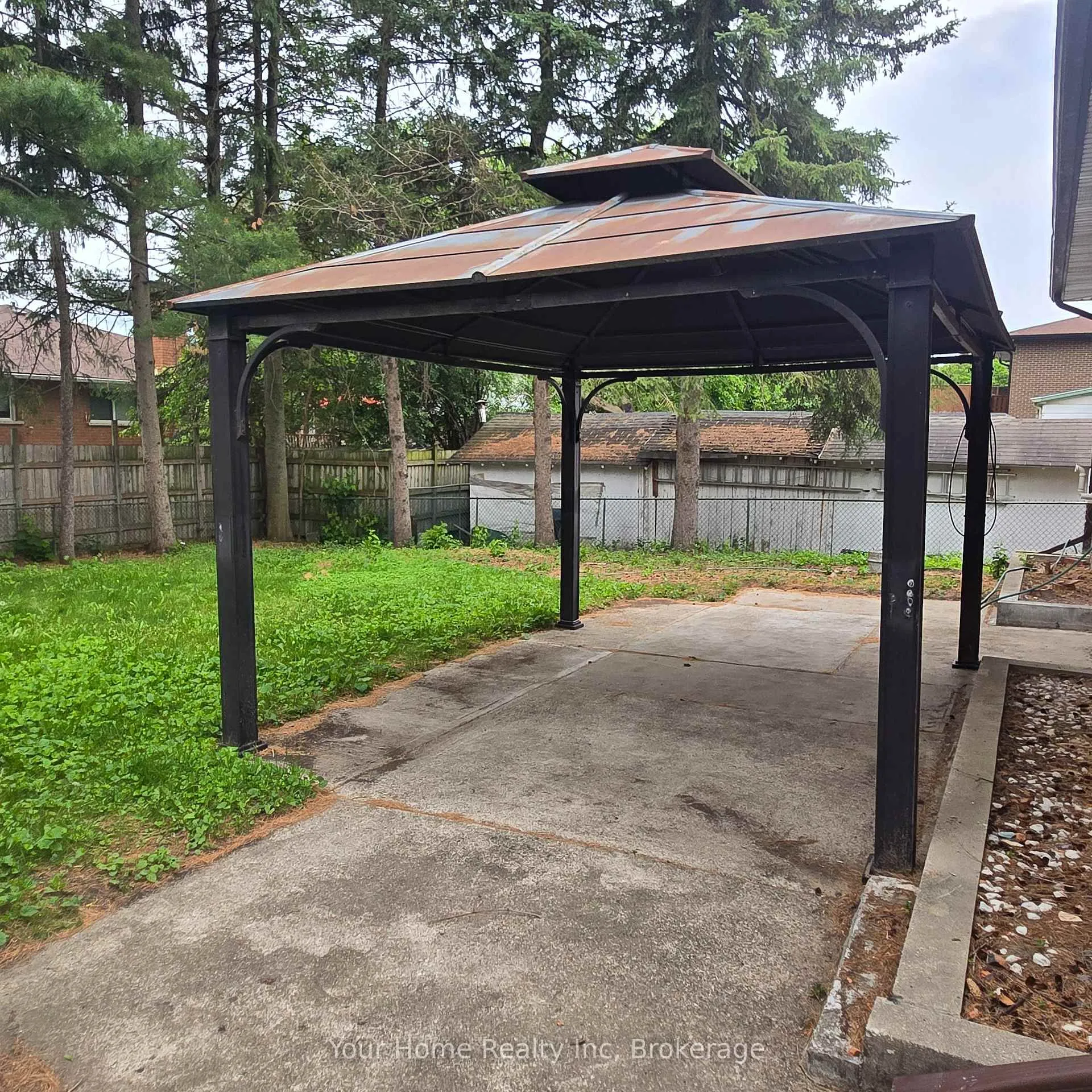 Photo 31 of Unit Main Floor, 37 Rutherford Drive E, Kitchener — HOMEH