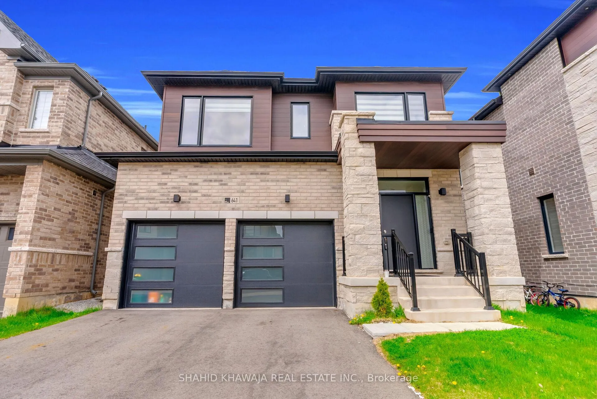 Photo 1 of 641 Leatherleaf Landing, Milton, Cobban — HOMEH