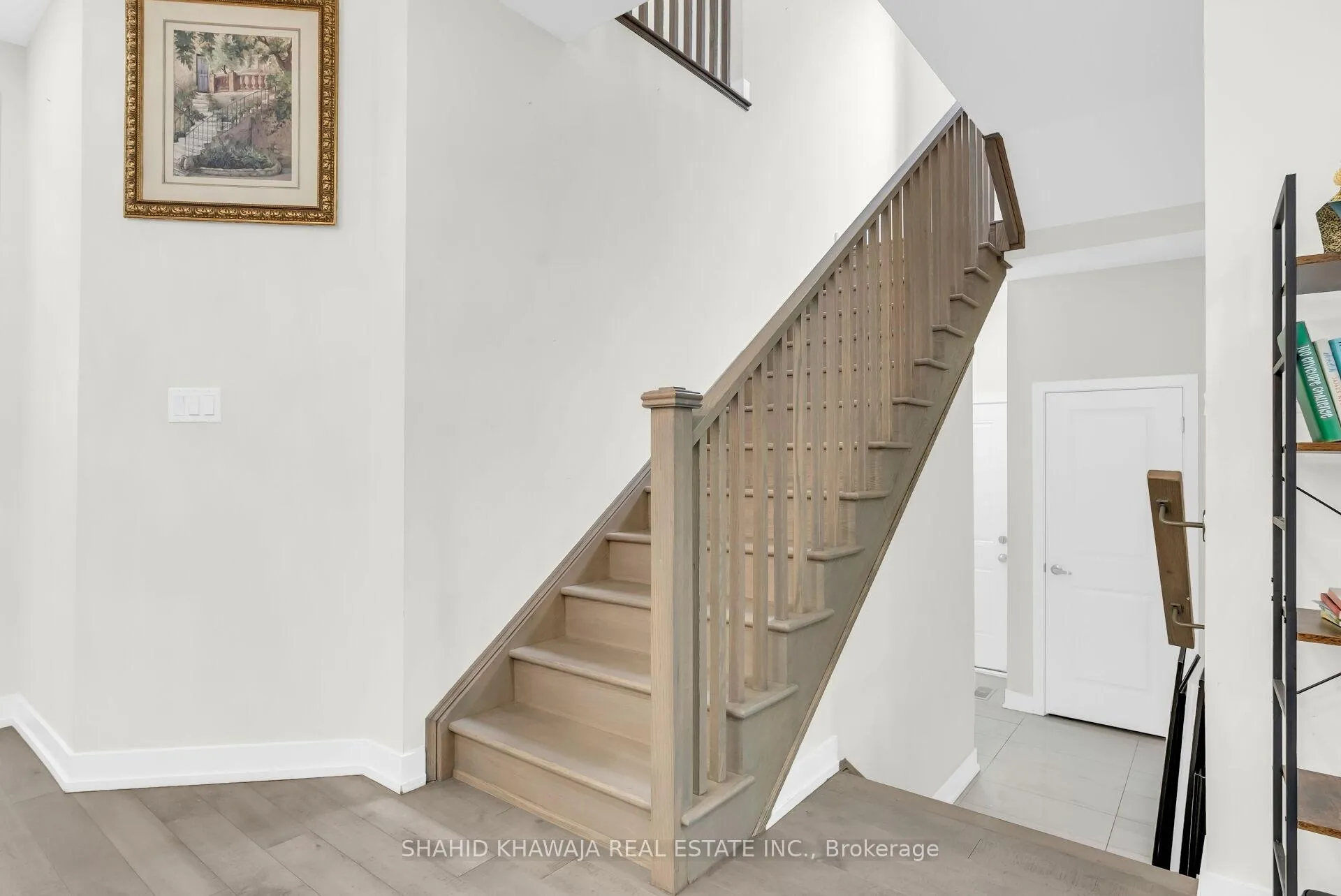 Photo 21 of 641 Leatherleaf Landing, Milton, Cobban — HOMEH