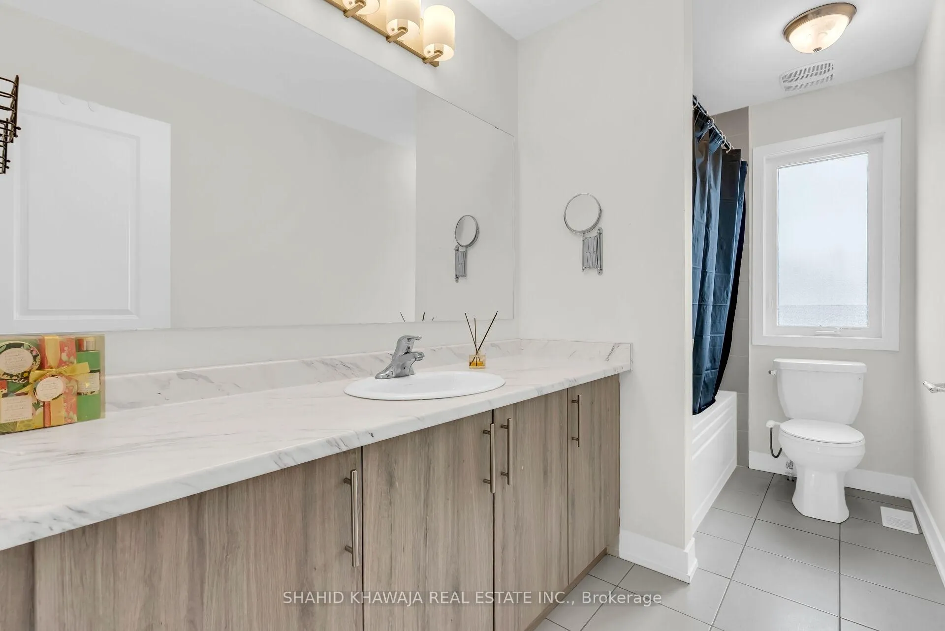 Photo 29 of 641 Leatherleaf Landing, Milton, Cobban — HOMEH