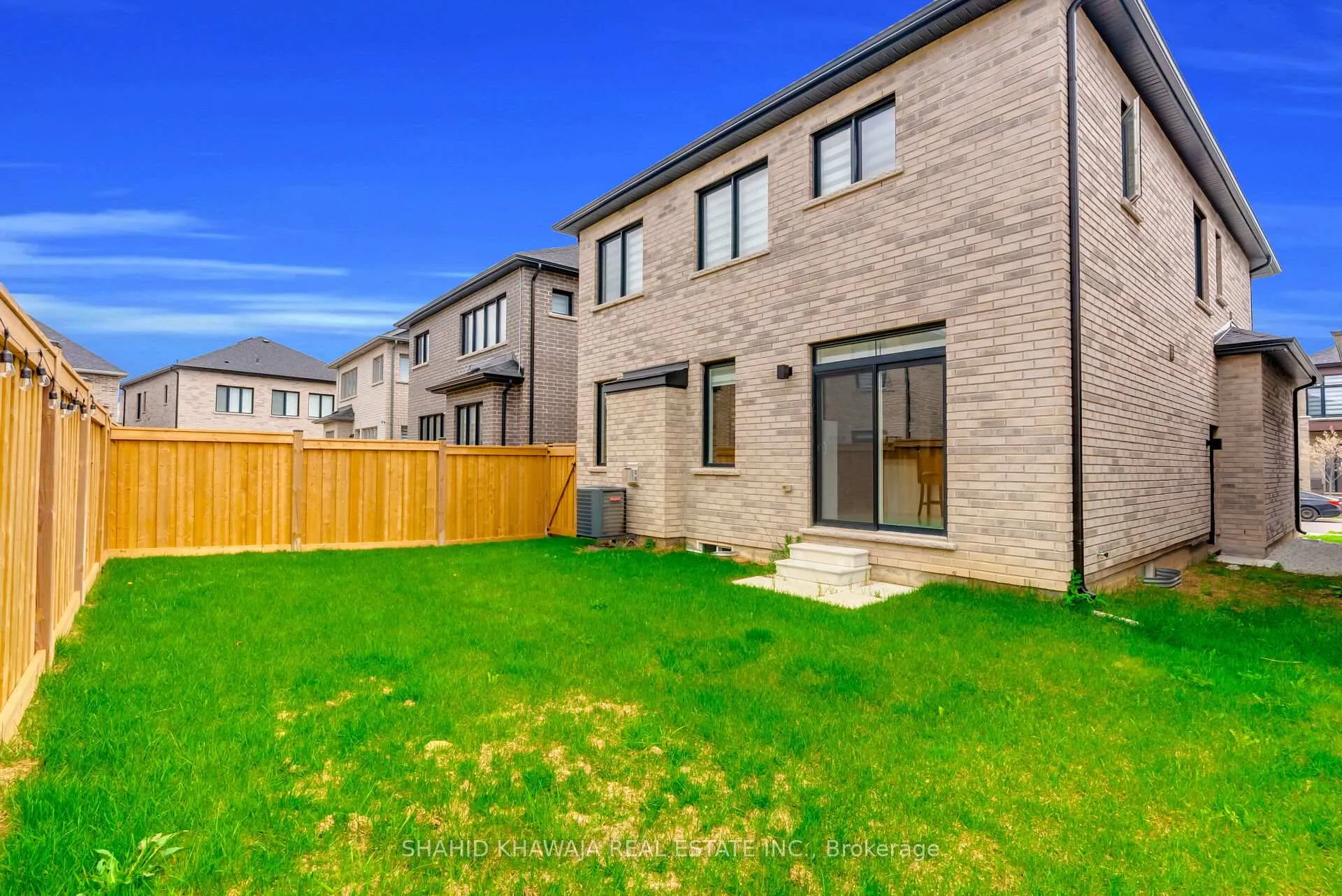 Photo 45 of 641 Leatherleaf Landing, Milton, Cobban — HOMEH