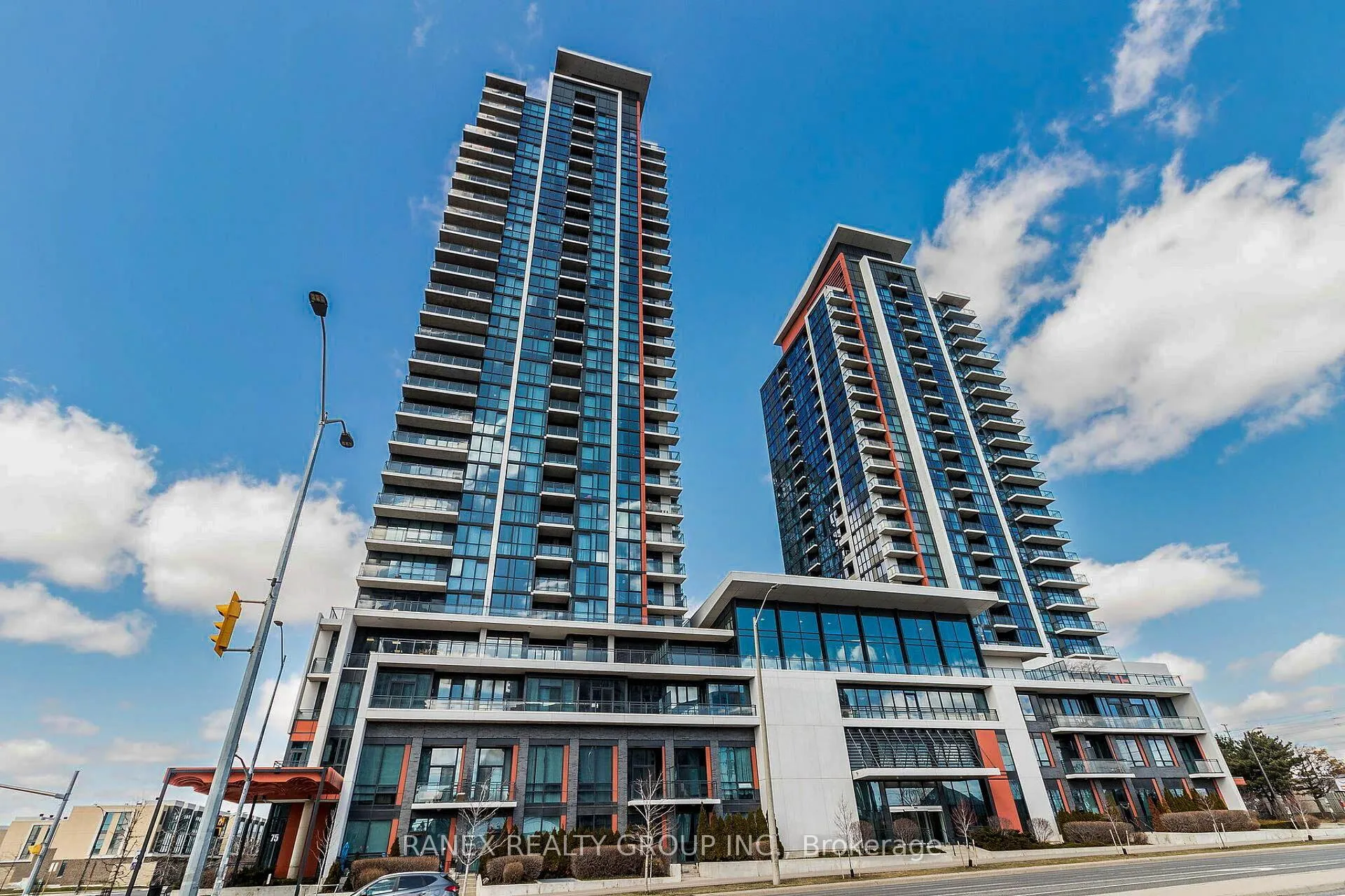 Front of Unit 2106, 75 Eglinton Avenue W