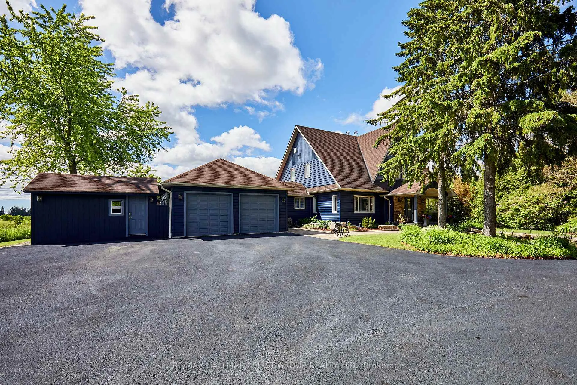 Photo 3 of 7475 Garrard Road, Whitby, Rural Whitby — HOMEH