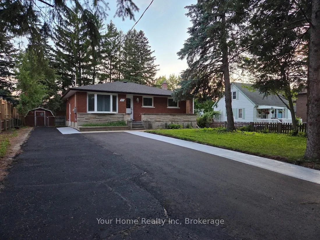 Photo 1 of Unit Basement, 37 Rutherford Drive E, Kitchener, Stanley Park — HOMEH