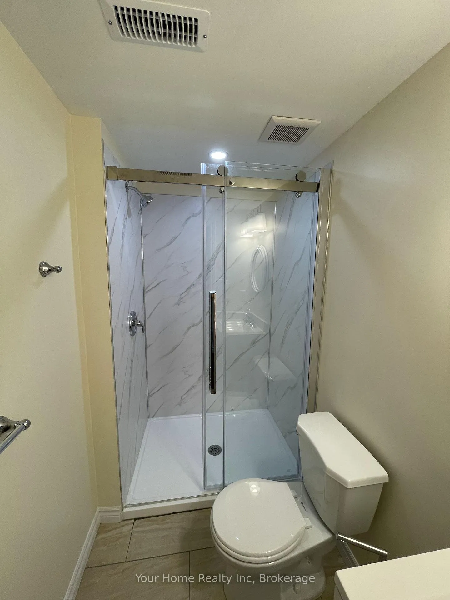 Photo 9 of Unit Basement, 37 Rutherford Drive E, Kitchener, Stanley Park — HOMEH