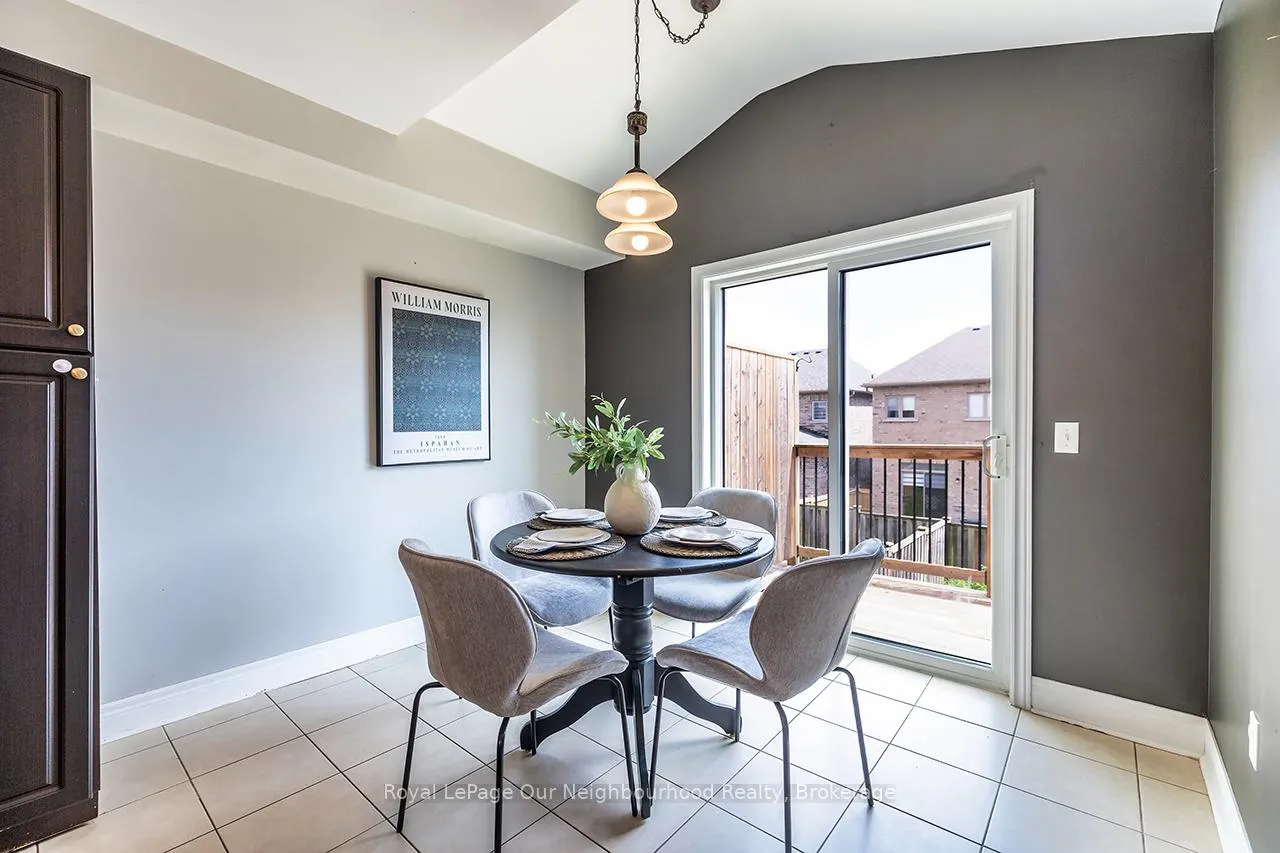 Photo 7 of 53 Kersey Crescent, Clarington, Courtice — HOMEH