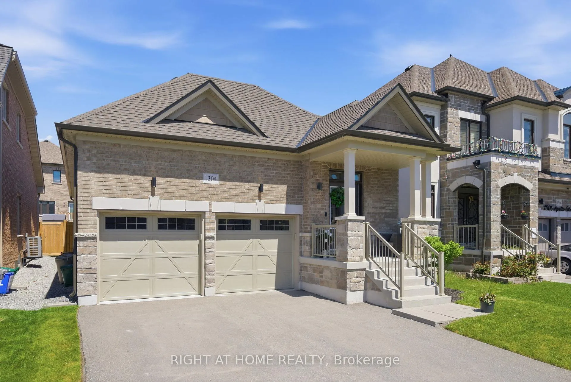 Photo 3 of 1304 Apollo Street, Oshawa, Eastdale — HOMEH