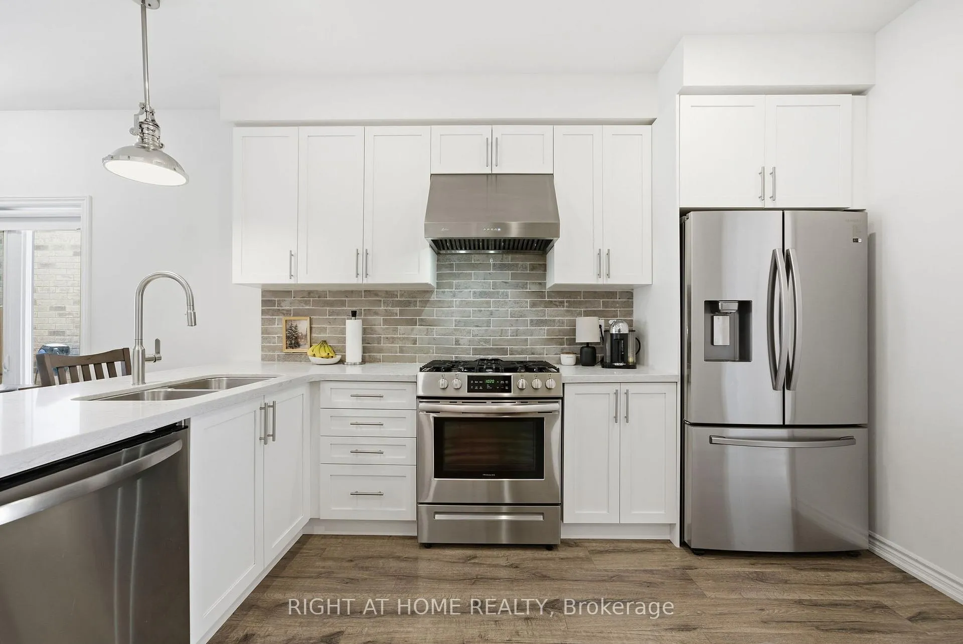 Photo 8 of 1304 Apollo Street, Oshawa, Eastdale — HOMEH