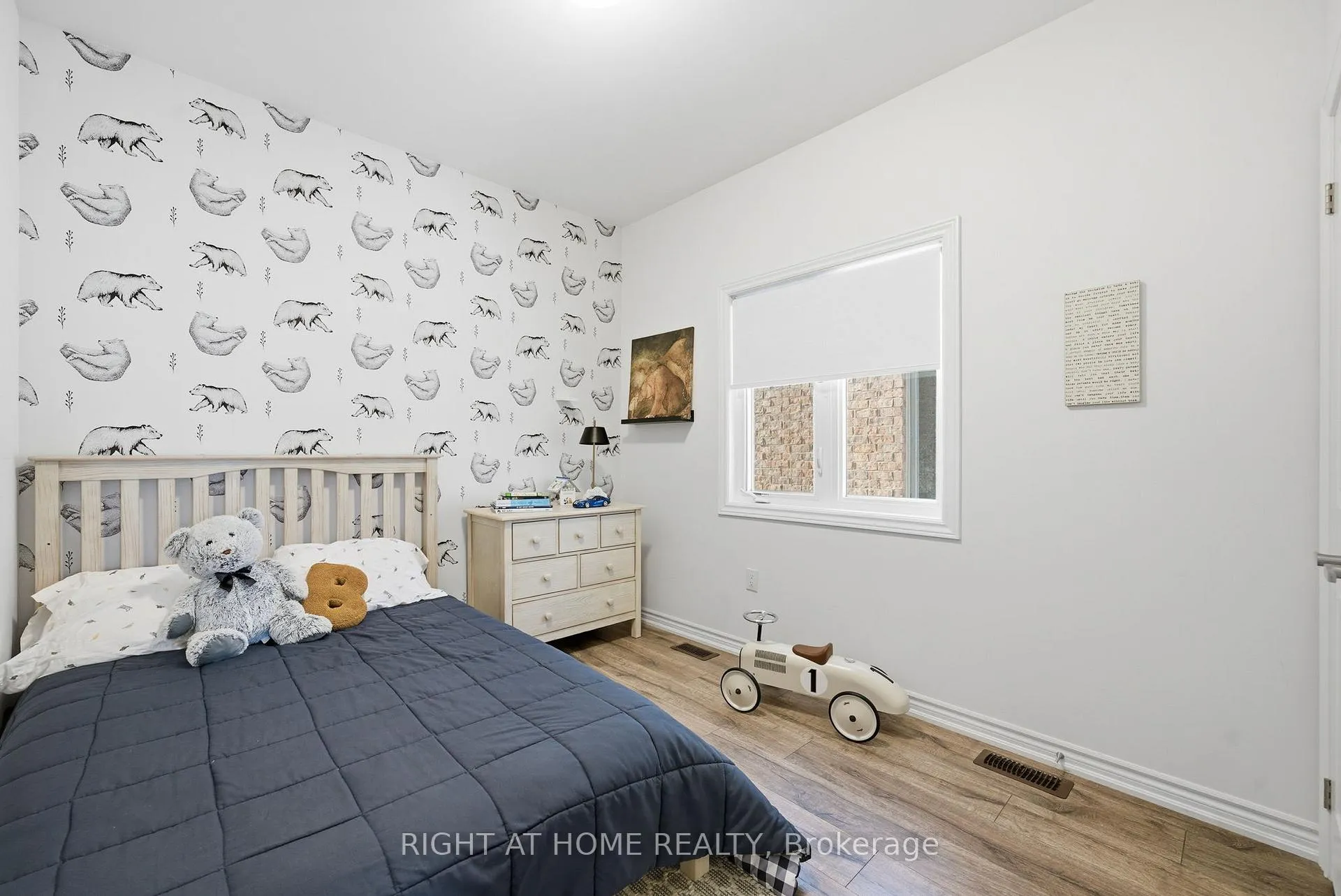 Photo 23 of 1304 Apollo Street, Oshawa, Eastdale — HOMEH