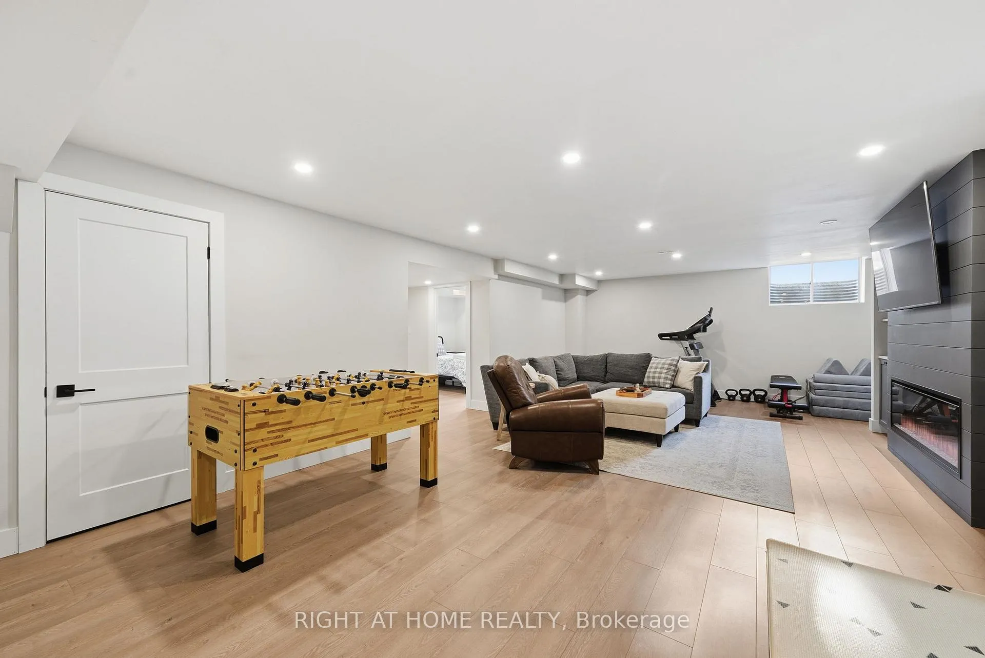Photo 30 of 1304 Apollo Street, Oshawa, Eastdale — HOMEH