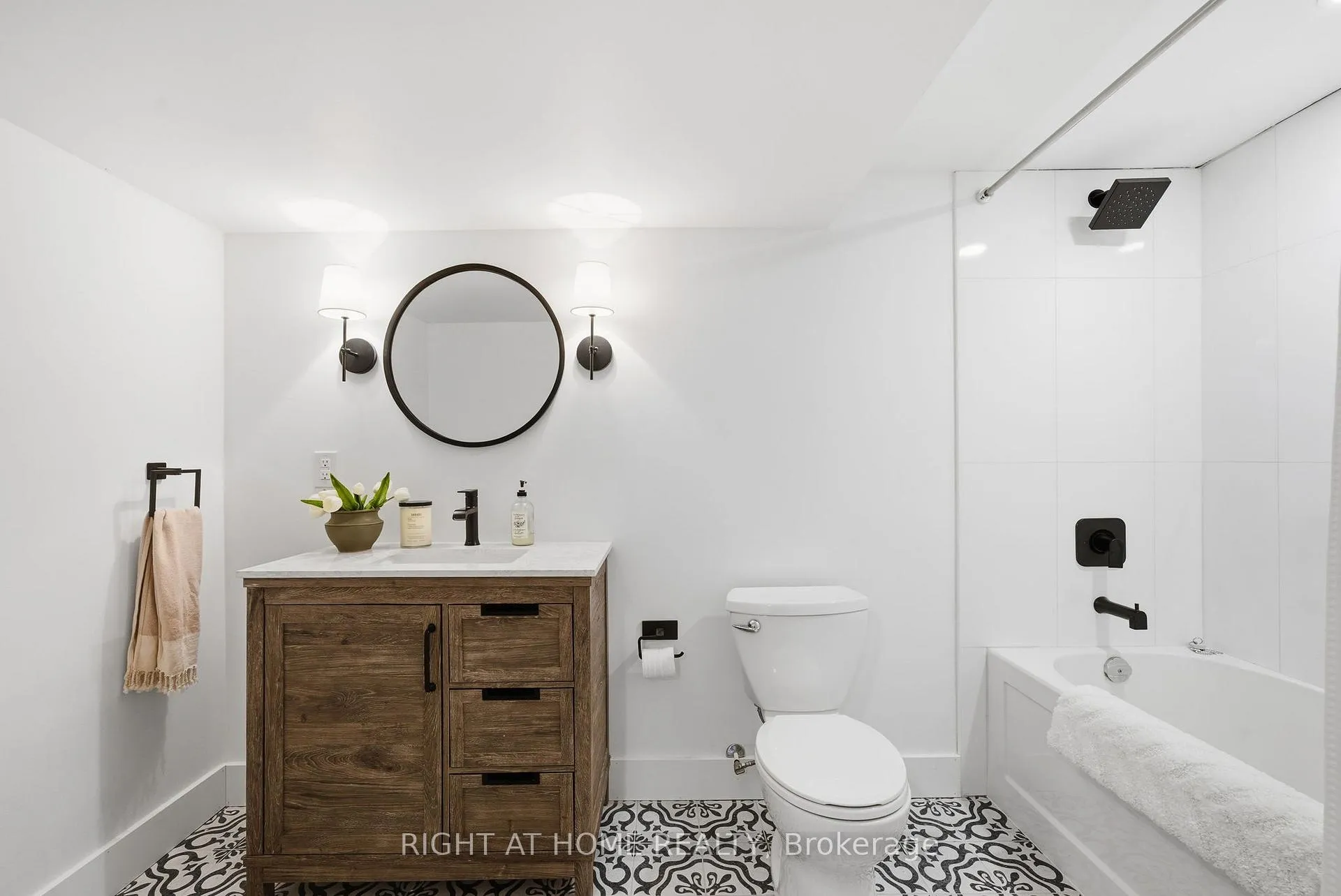Photo 35 of 1304 Apollo Street, Oshawa, Eastdale — HOMEH