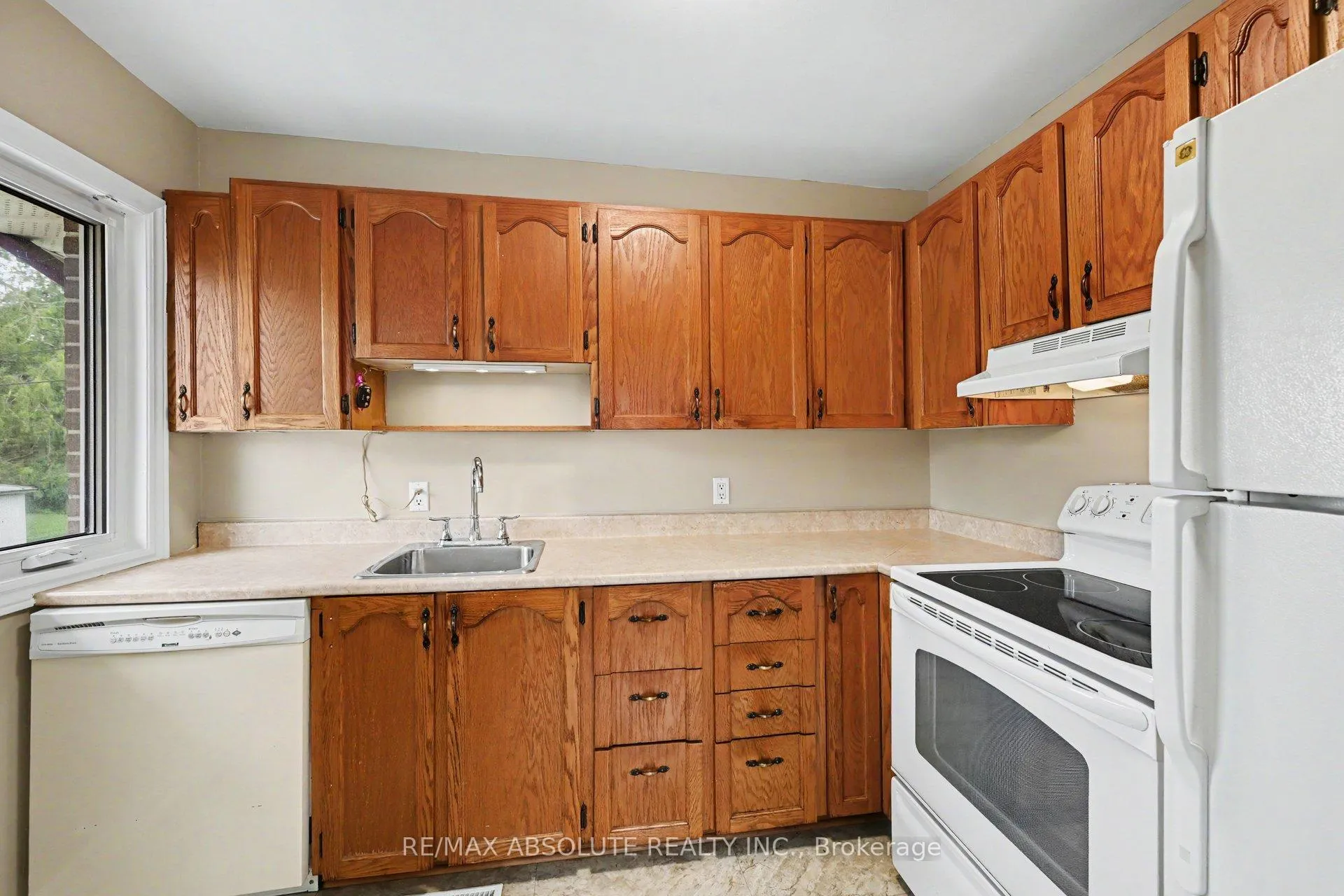 Photo 11 of 91 John Street S, Arnprior, Arnprior — HOMEH