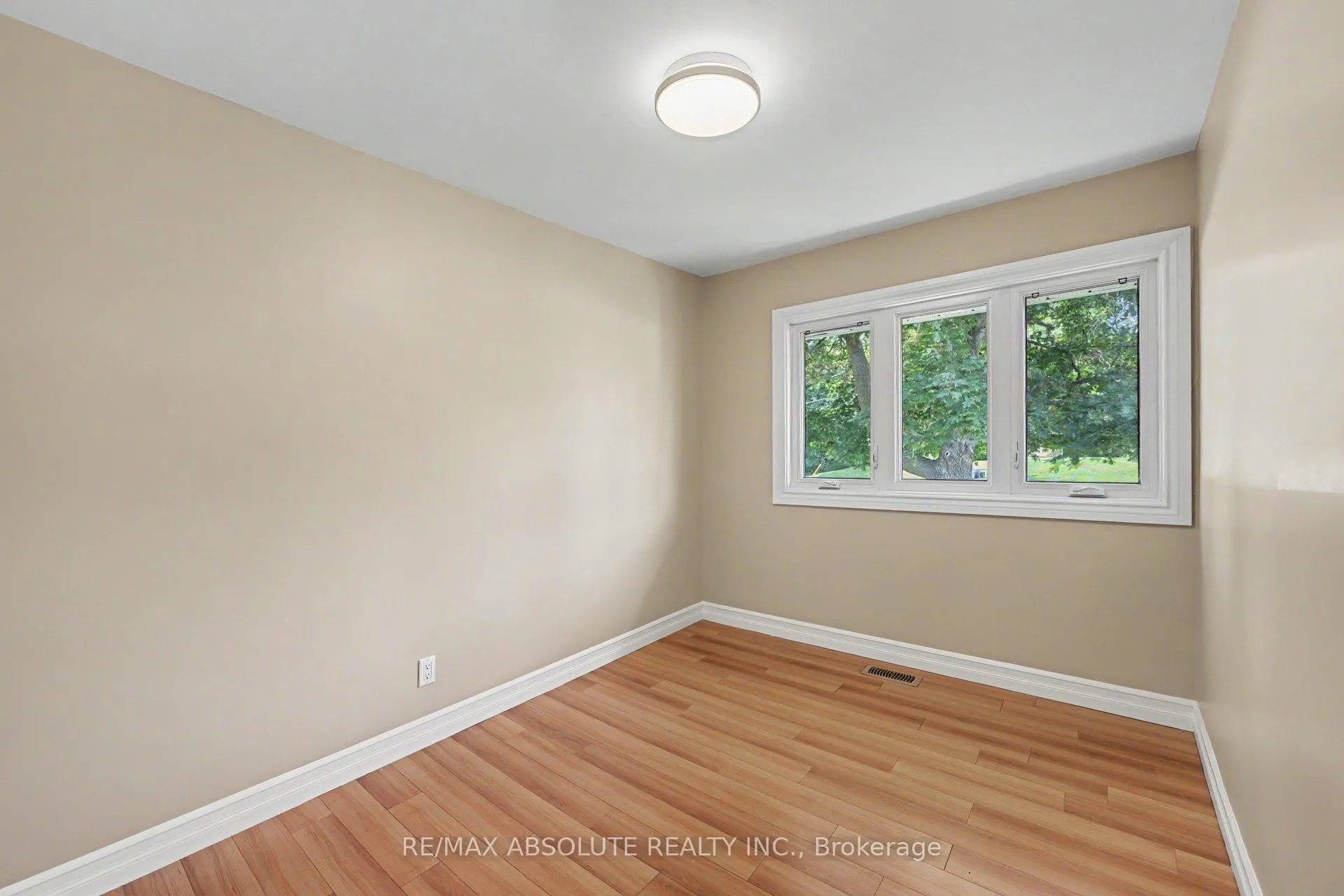 Photo 19 of 91 John Street S, Arnprior, Arnprior — HOMEH