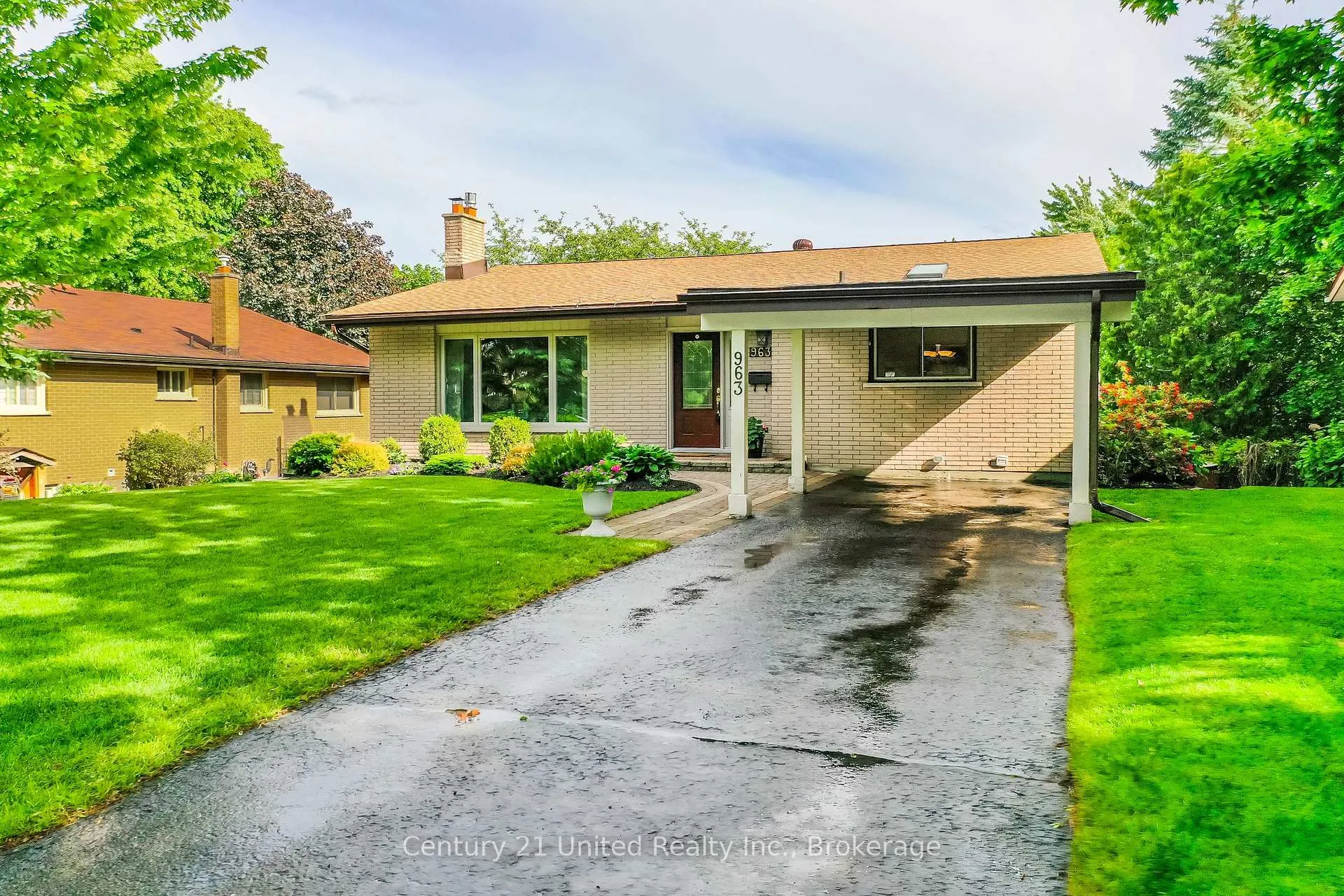Photo 3 of 963 Ellesmere Avenue, Peterborough, Northcrest Ward 5 — HOMEH