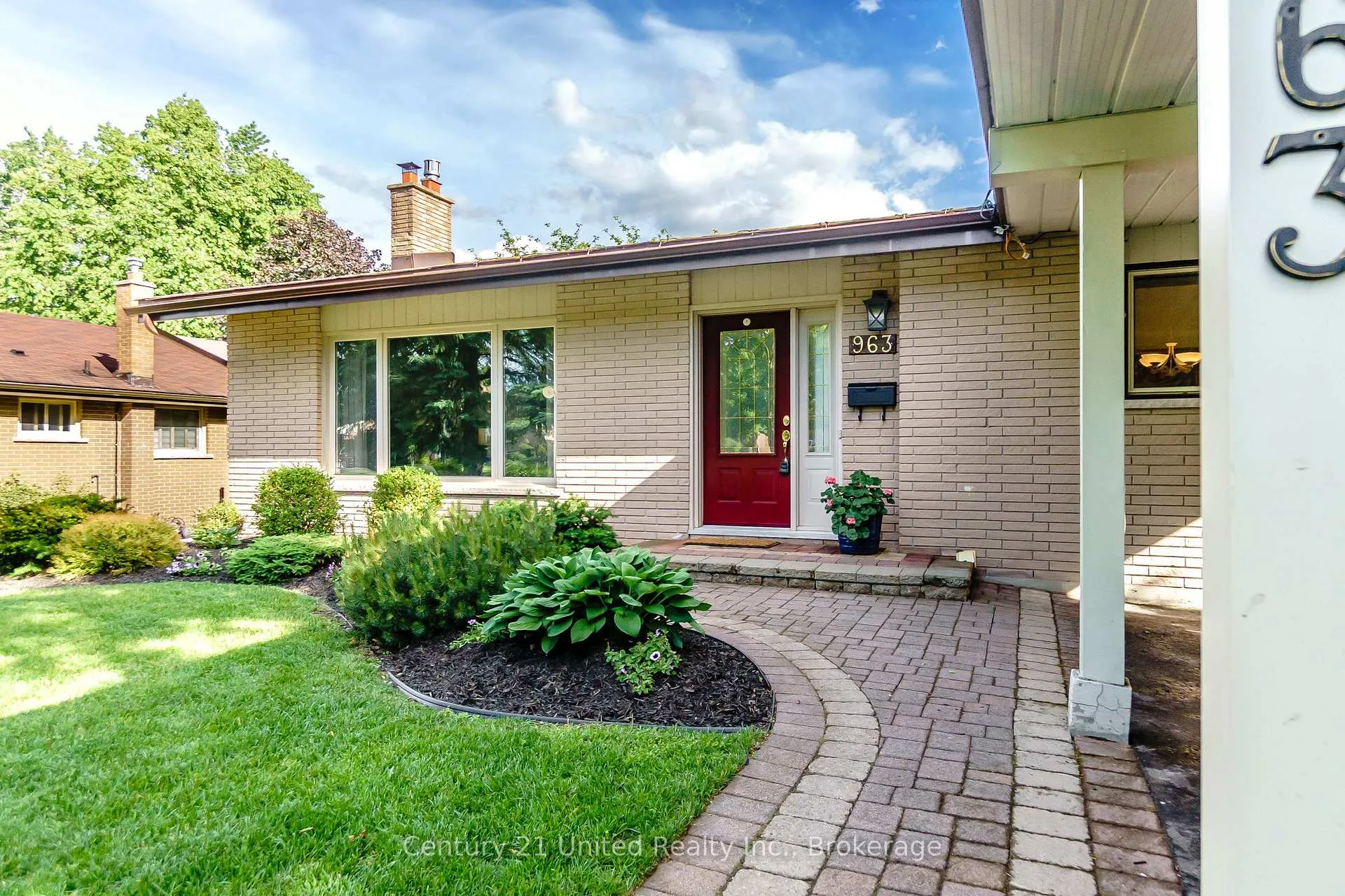 Photo 8 of 963 Ellesmere Avenue, Peterborough, Northcrest Ward 5 — HOMEH