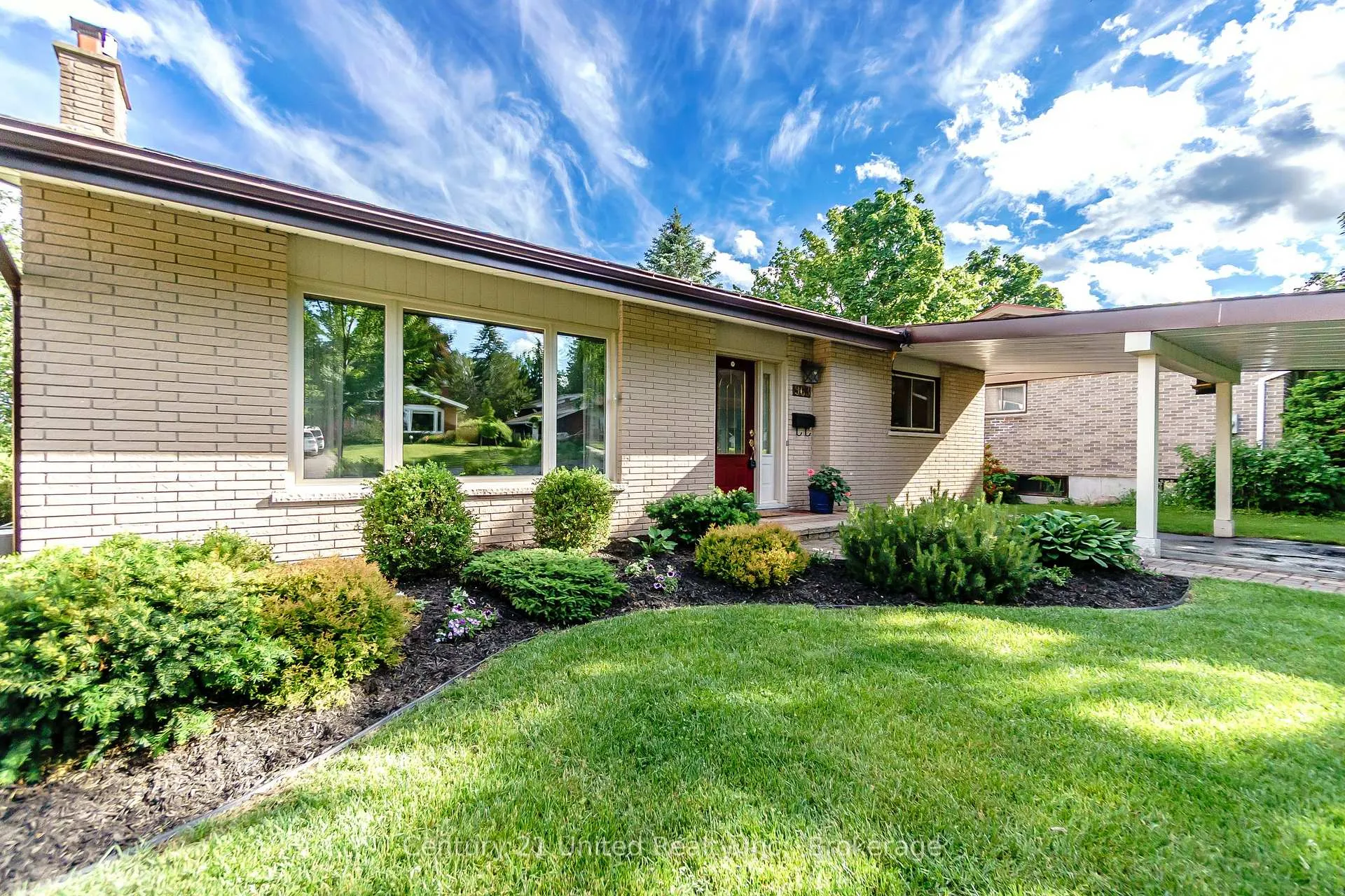 Photo 9 of 963 Ellesmere Avenue, Peterborough, Northcrest Ward 5 — HOMEH
