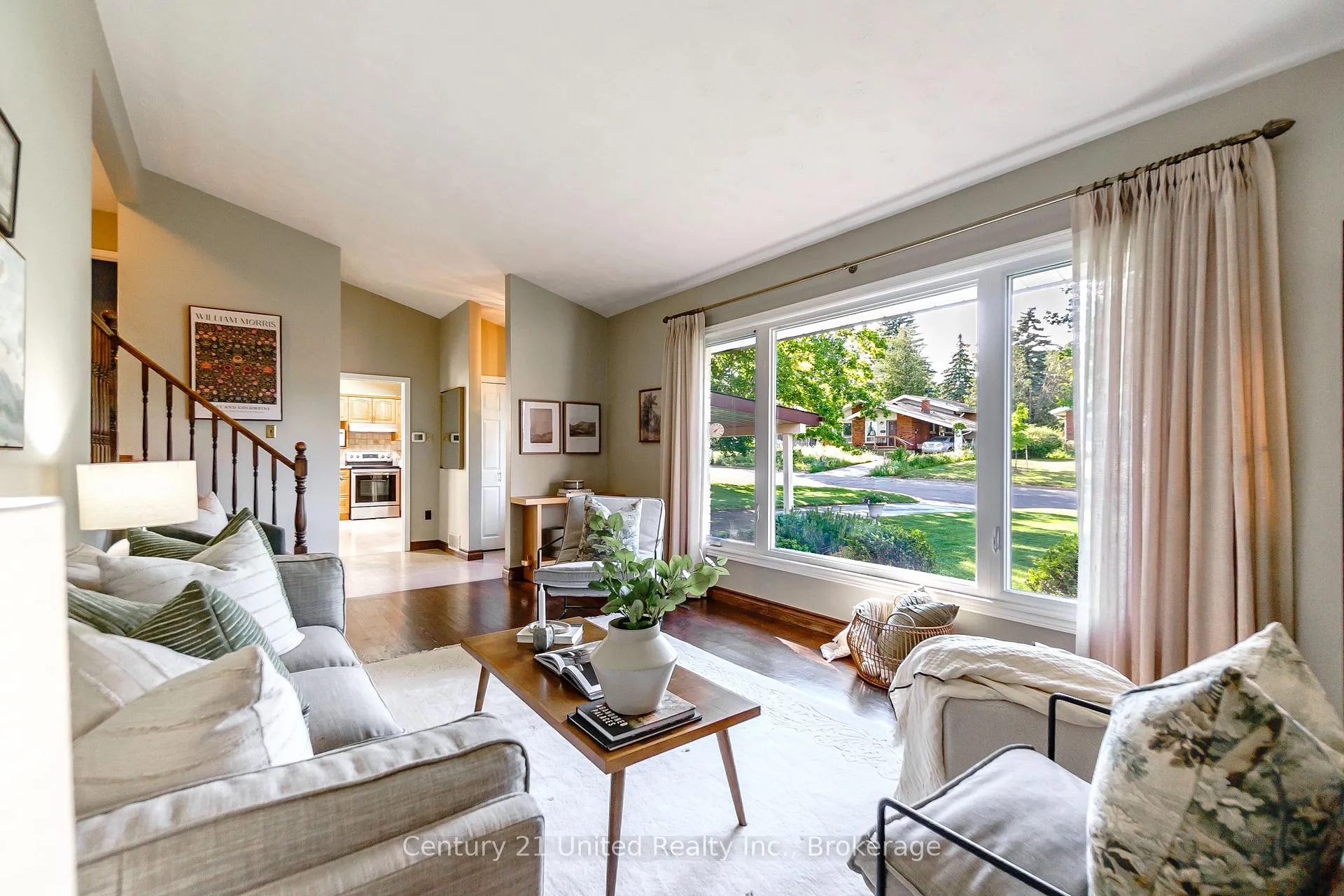 Photo 15 of 963 Ellesmere Avenue, Peterborough, Northcrest Ward 5 — HOMEH