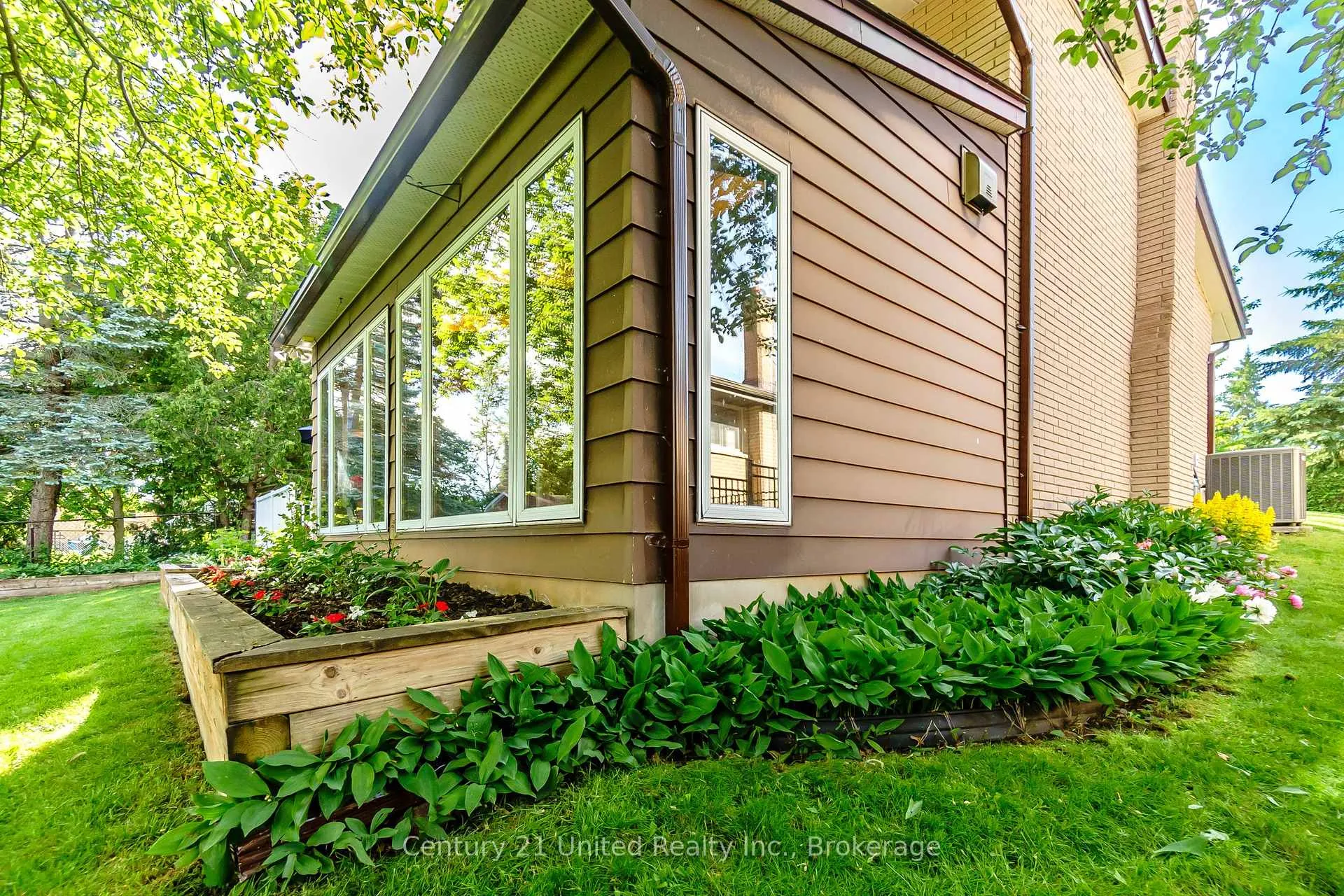 Photo 44 of 963 Ellesmere Avenue, Peterborough, Northcrest Ward 5 — HOMEH