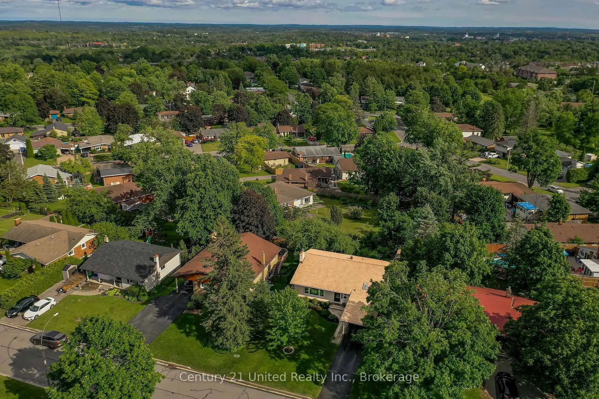 Photo 49 of 963 Ellesmere Avenue, Peterborough, Northcrest Ward 5 — HOMEH