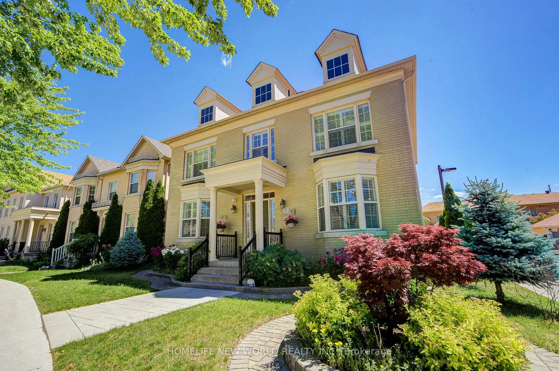 Photo 2 of 5 Bonheur Road, Markham, Cathedraltown — HOMEH