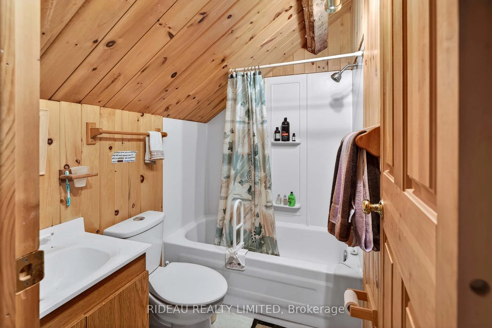 Photo 21 of 114 Bays End Lane, Rideau Lakes, Rideau Lakes (North Crosby) Twp — HOMEH