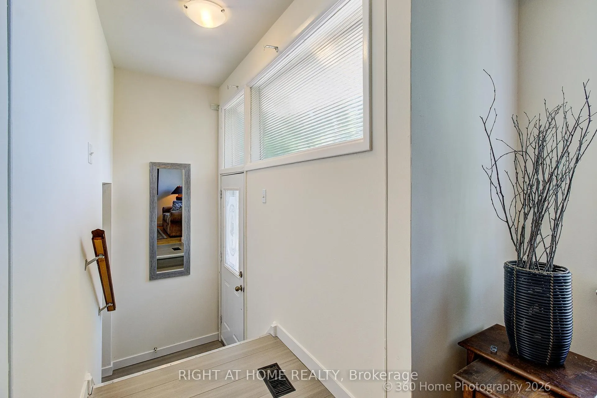Photo 3 of 116 Longford Drive, Newmarket, Bristol-London — HOMEH