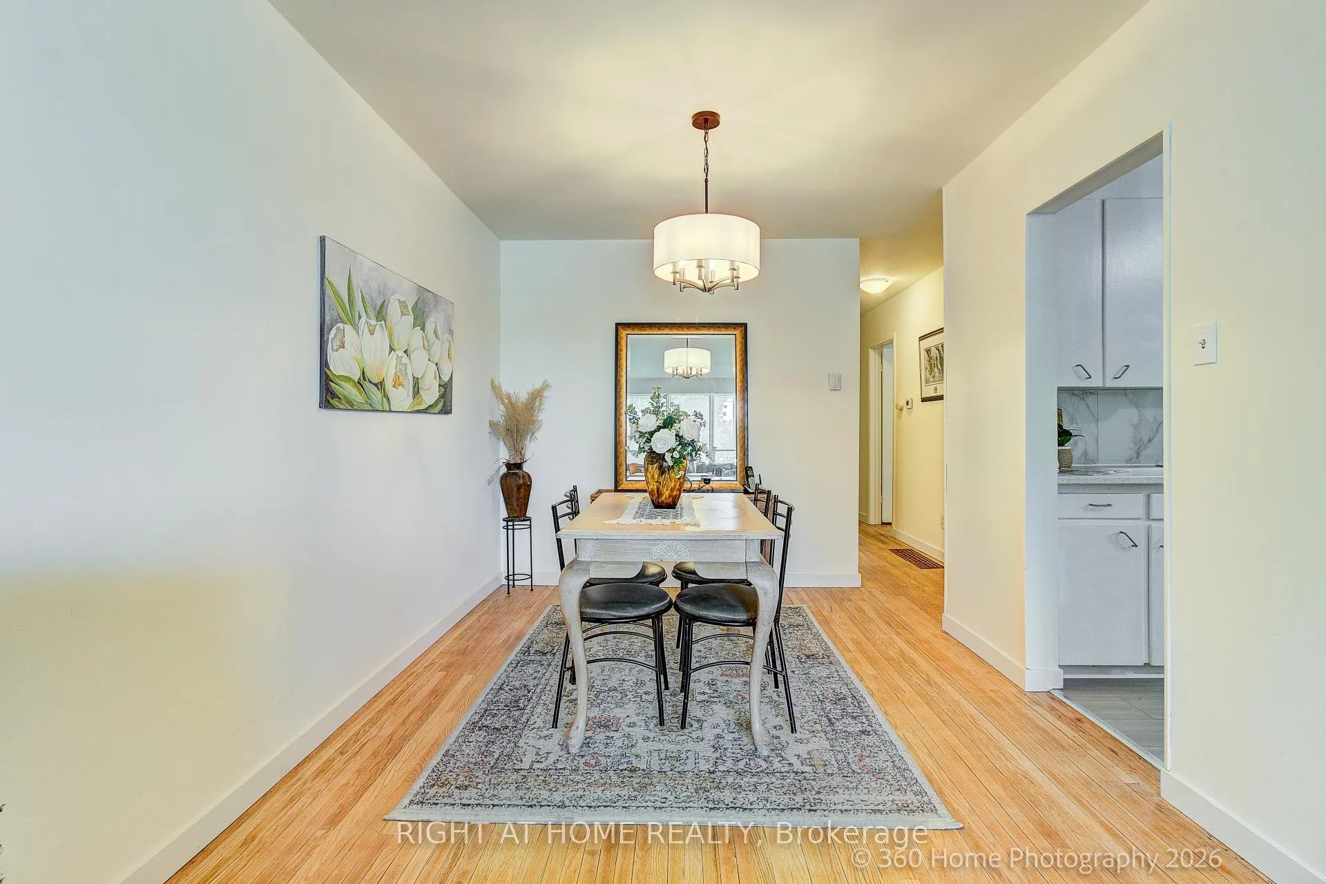 Photo 7 of 116 Longford Drive, Newmarket, Bristol-London — HOMEH