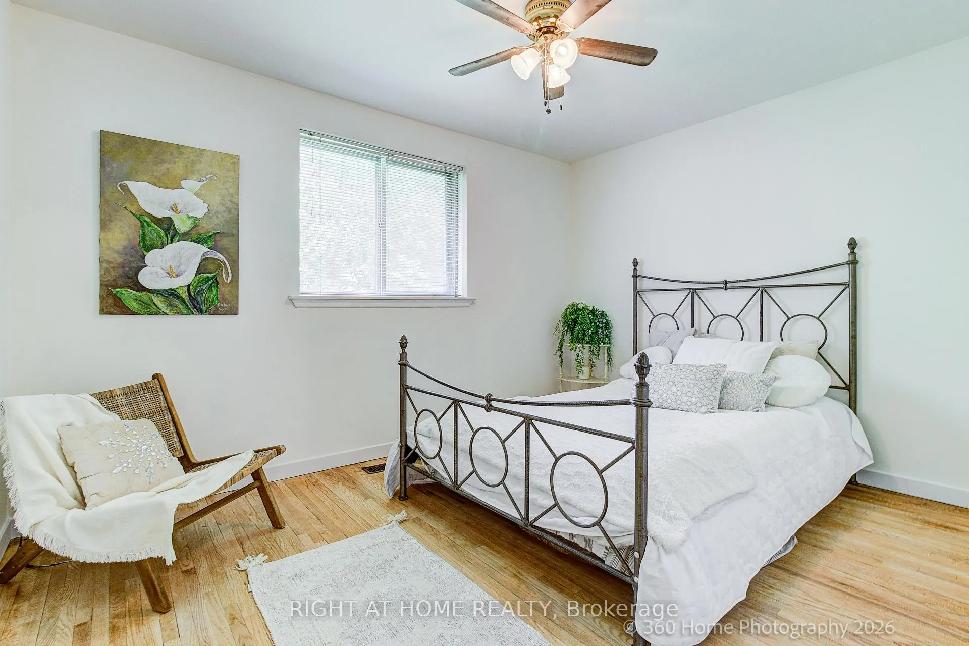 Photo 10 of 116 Longford Drive, Newmarket, Bristol-London — HOMEH