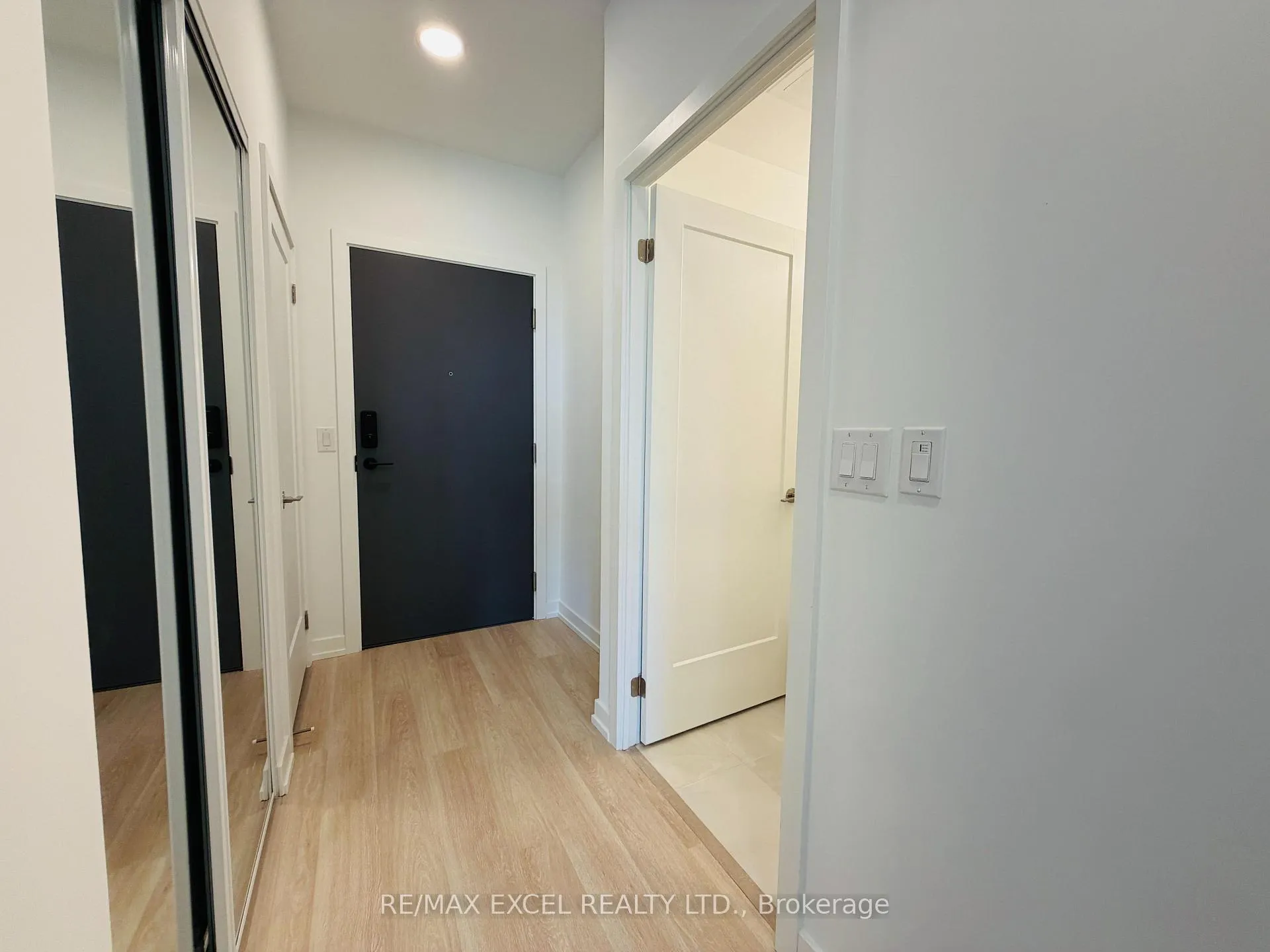 Photo 2 of Unit 1611, 9763 Markham Road, Markham, Greensborough — HOMEH