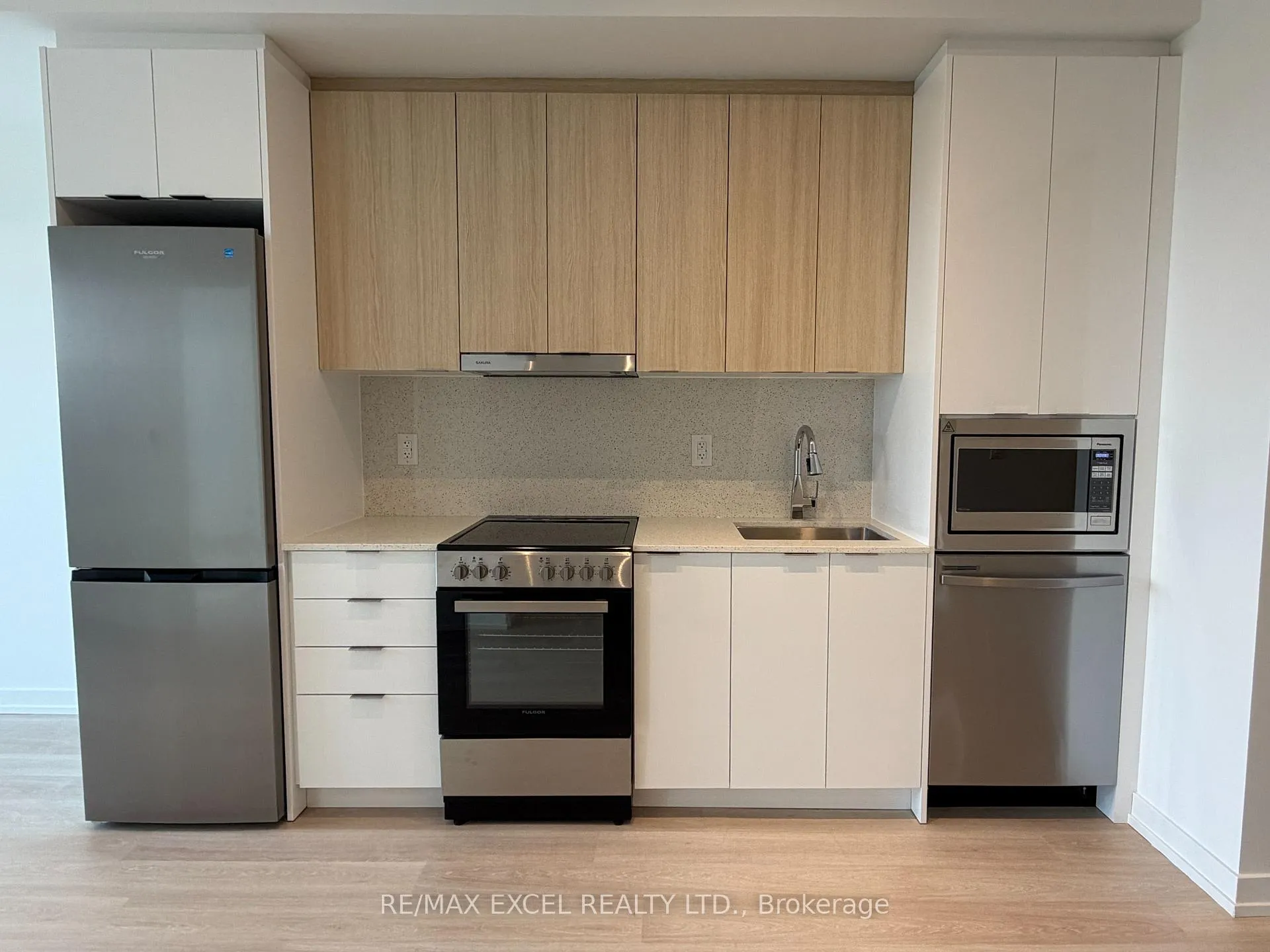 Photo 5 of Unit 1611, 9763 Markham Road, Markham, Greensborough — HOMEH