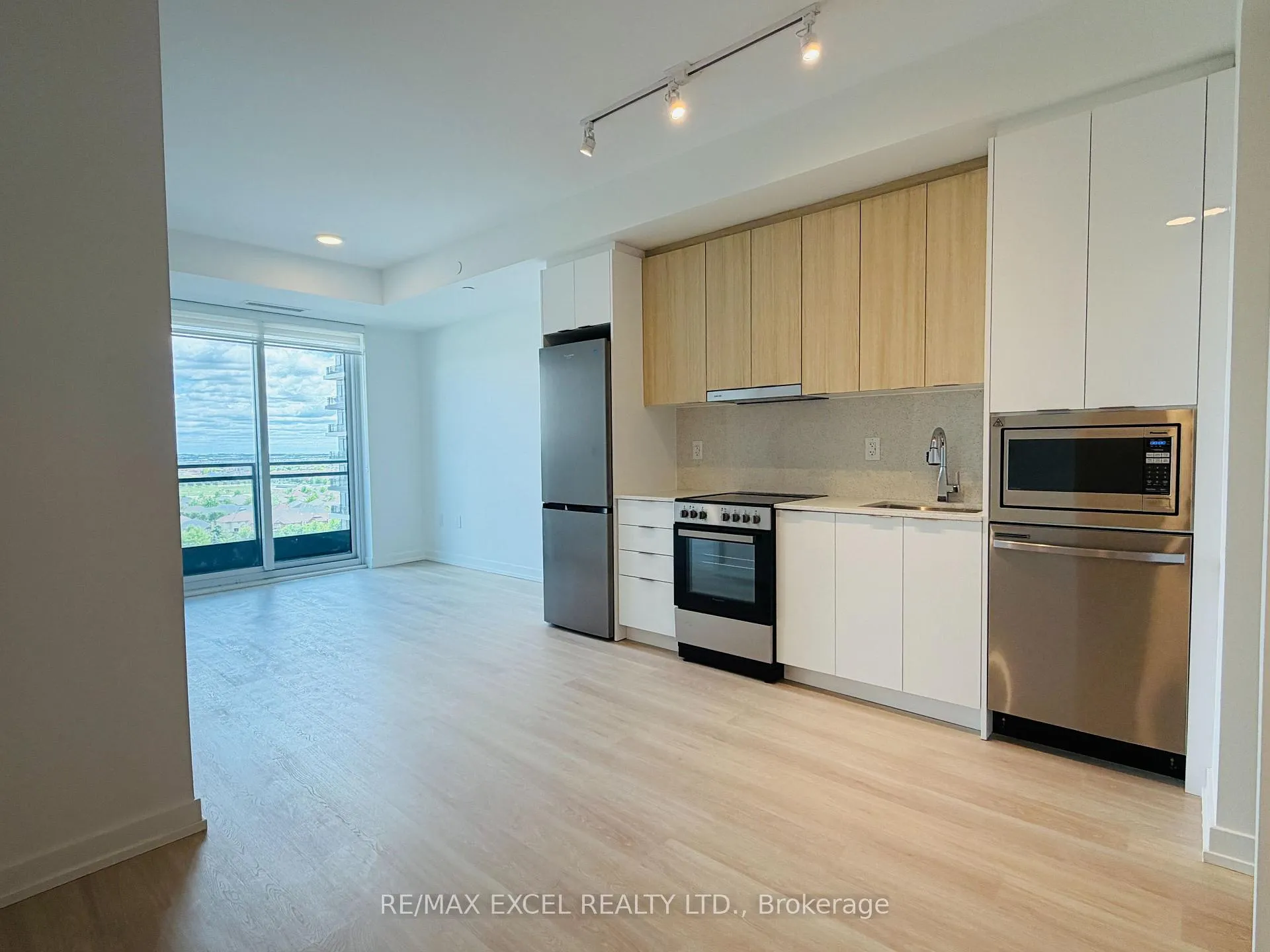 Photo 6 of Unit 1611, 9763 Markham Road, Markham, Greensborough — HOMEH