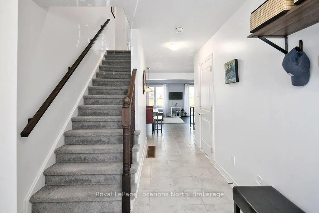 Photo 5 of 38 Plewes Drive, Collingwood — HOMEH