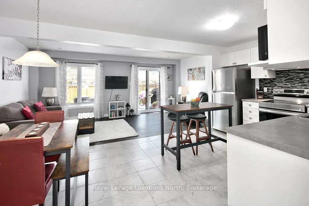 Photo 6 of 38 Plewes Drive, Collingwood — HOMEH