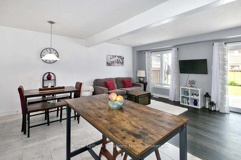 Photo 11 of 38 Plewes Drive, Collingwood — HOMEH