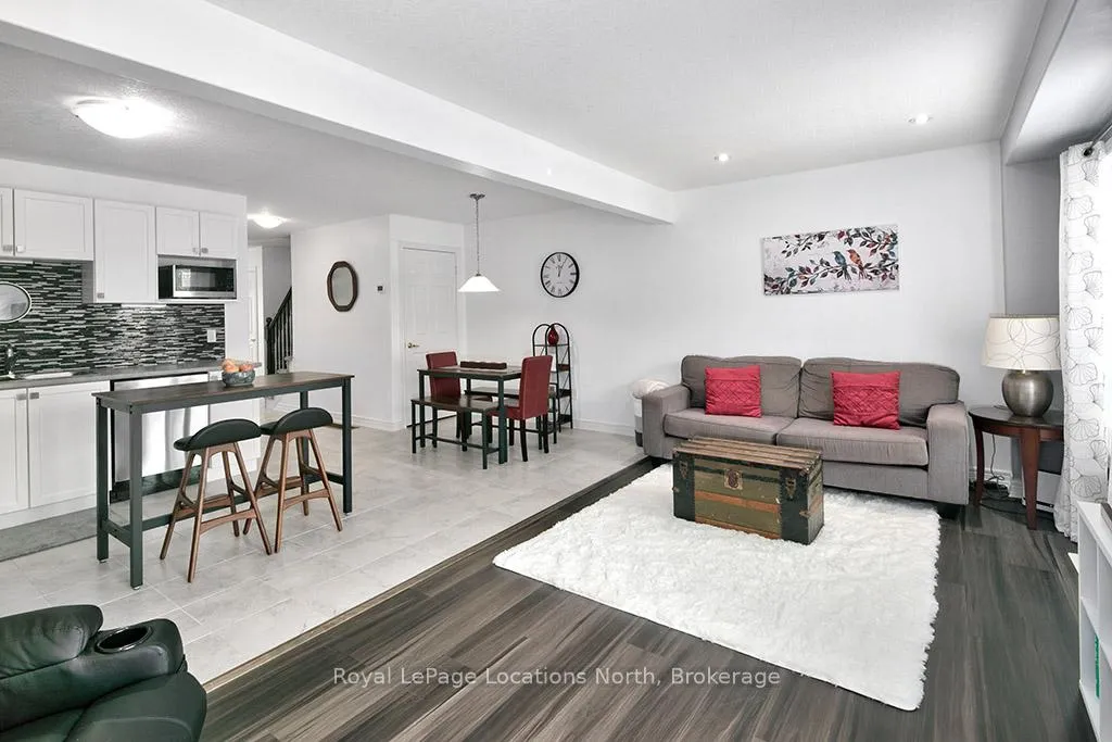 Photo 19 of 38 Plewes Drive, Collingwood — HOMEH