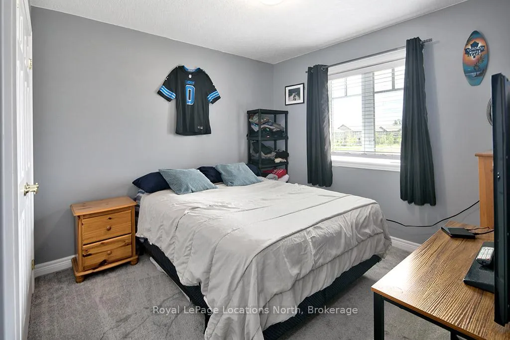 Photo 26 of 38 Plewes Drive, Collingwood — HOMEH